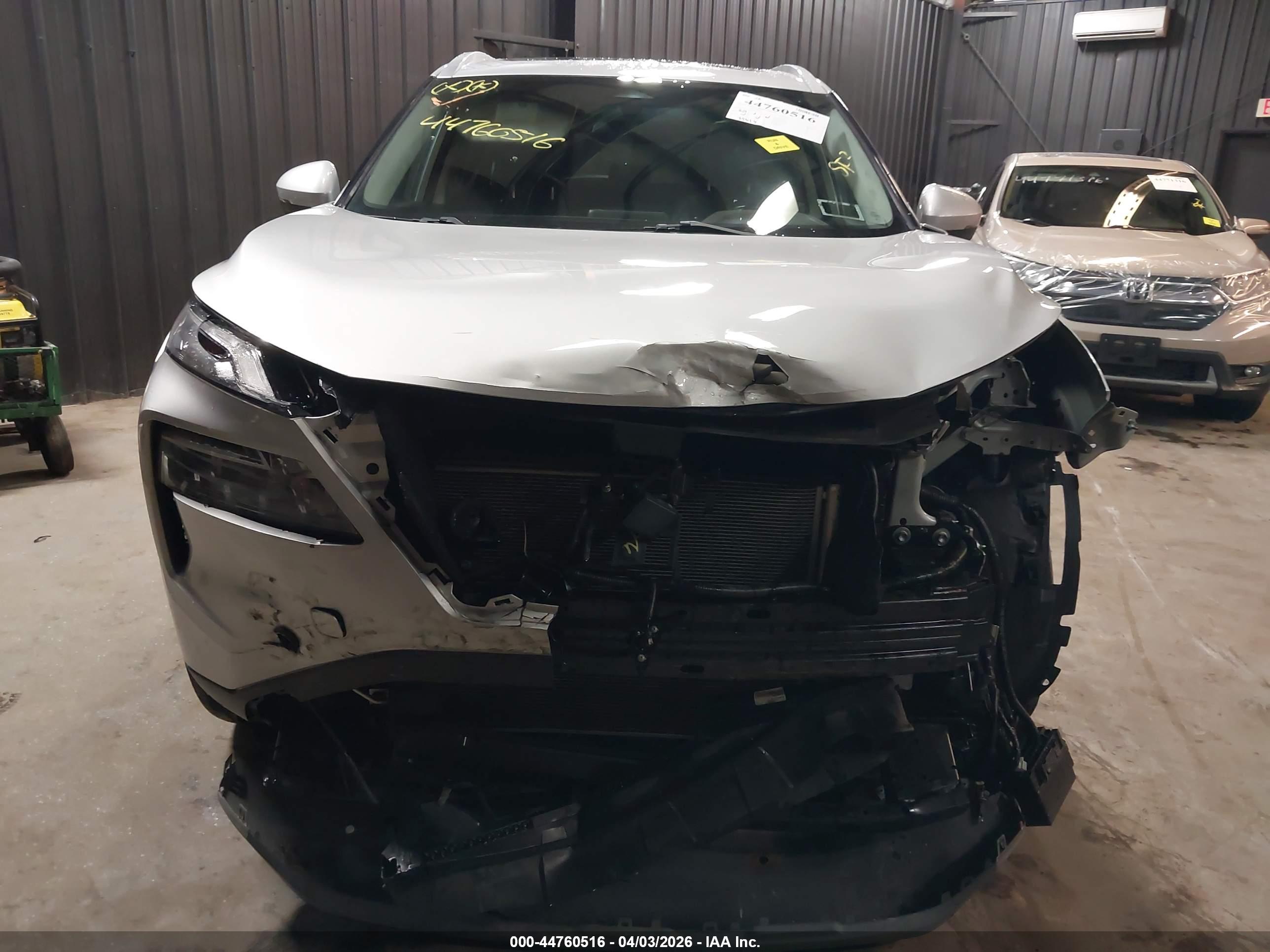 NISSAN ROGUE image 6