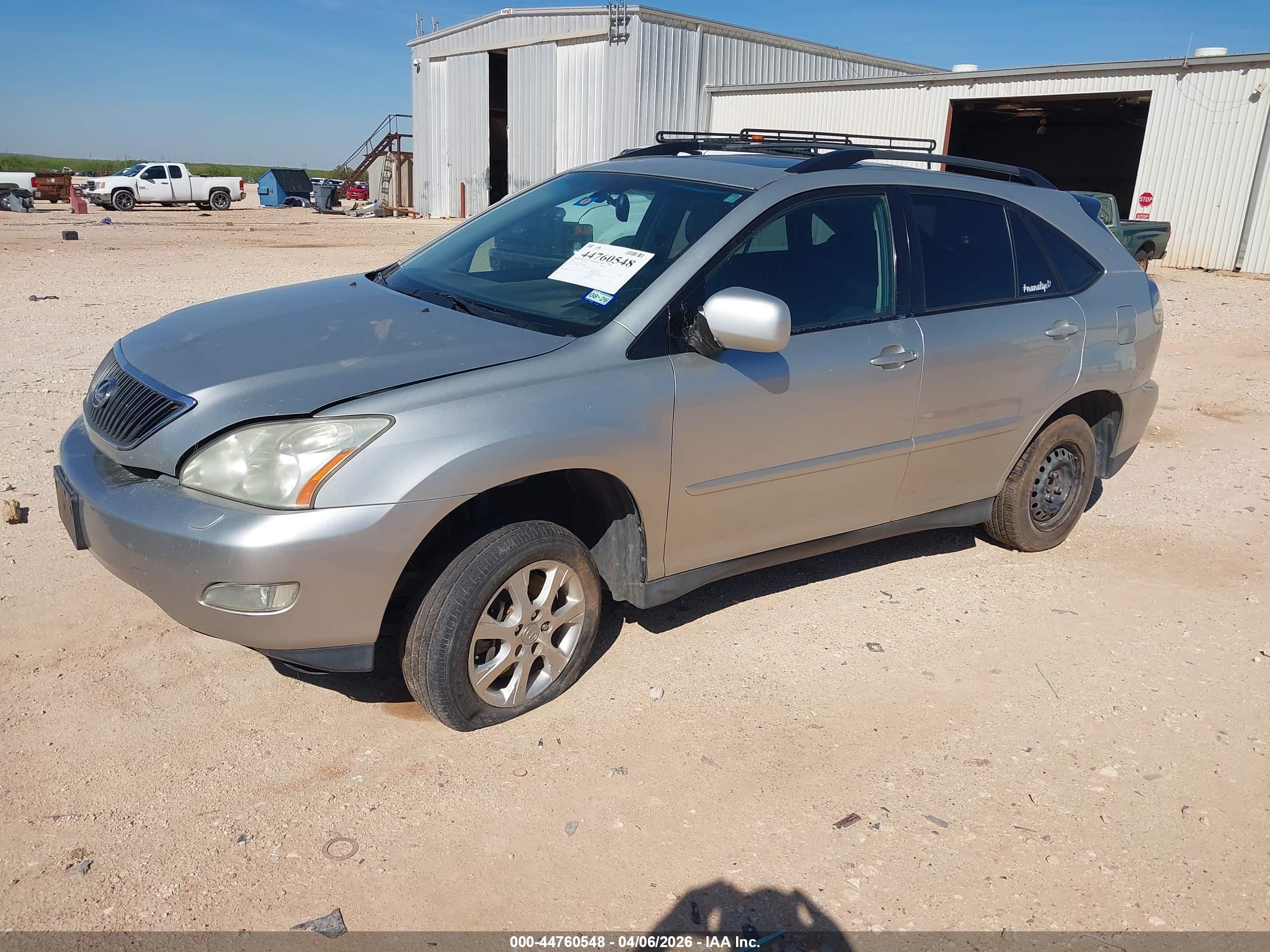 LEXUS RX image 2
