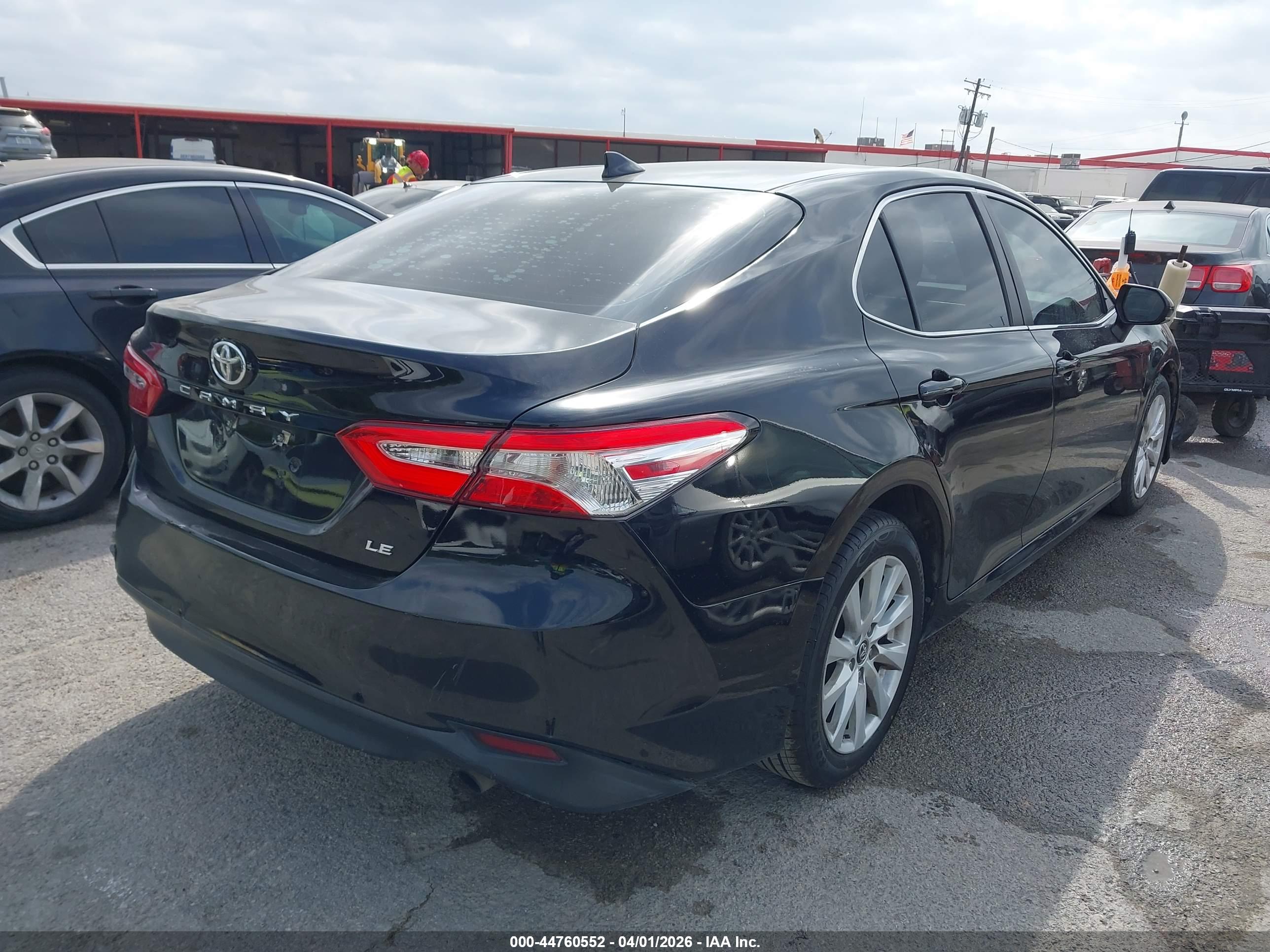 TOYOTA CAMRY image 4