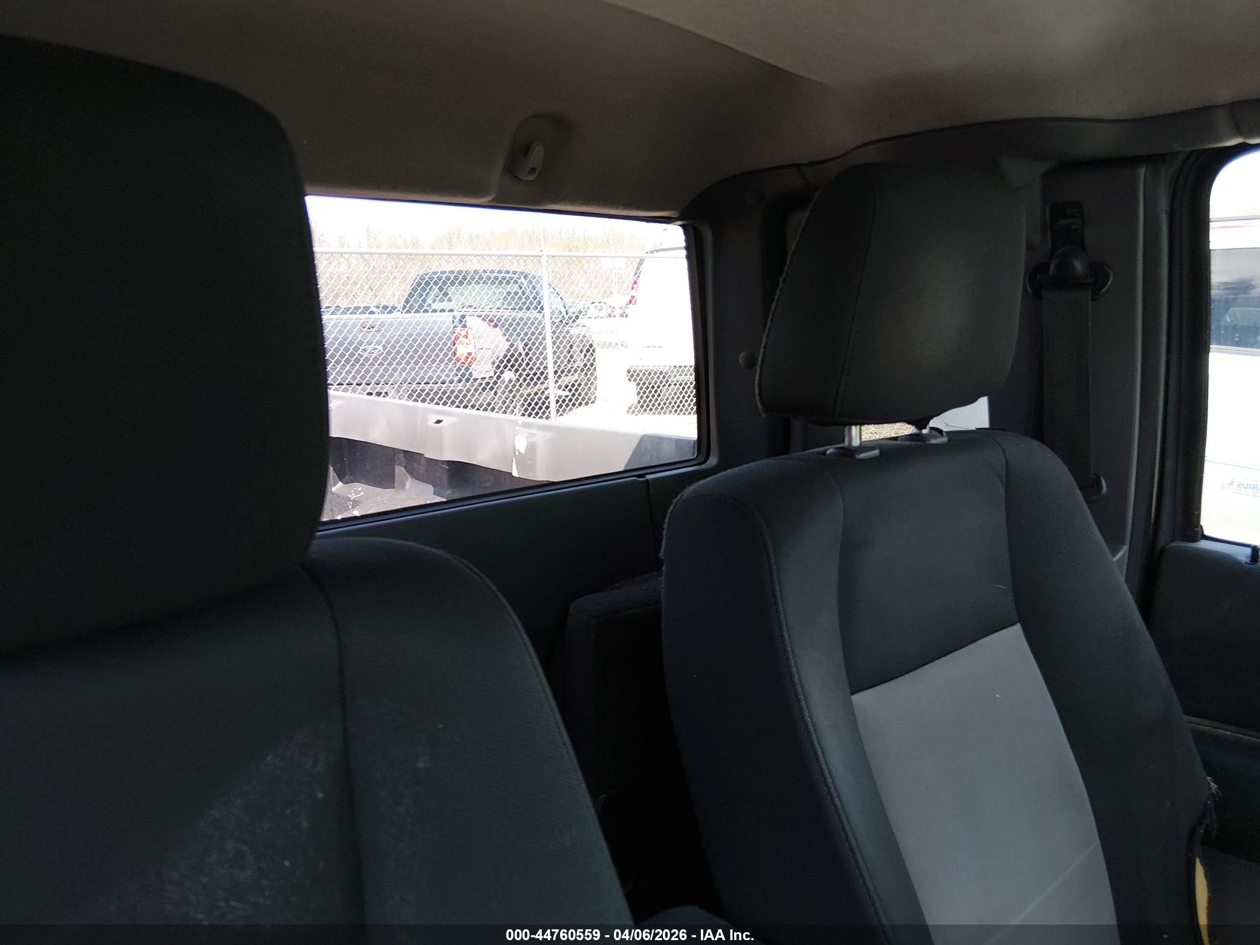 FORD RANGER image 8