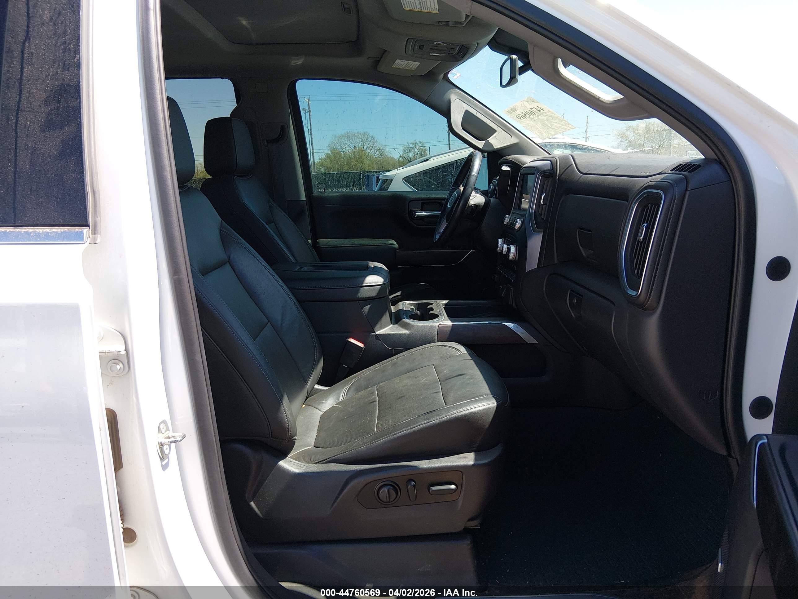 GMC SIERRA image 5