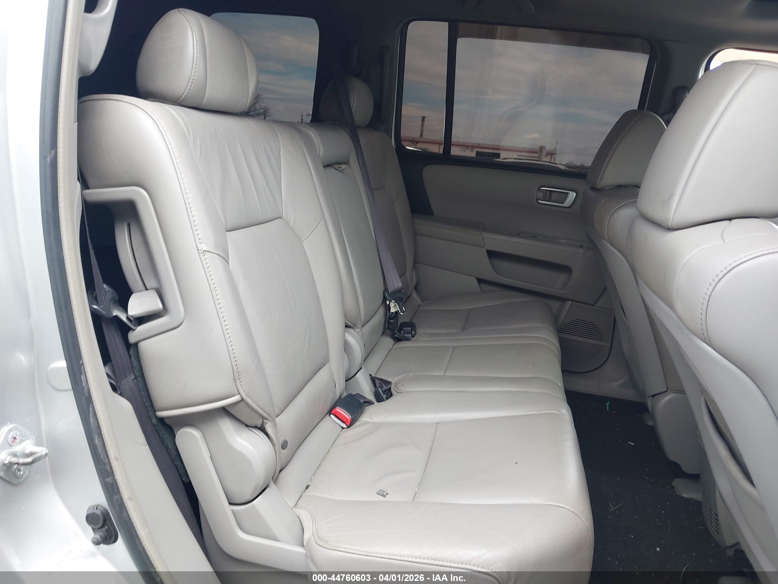 HONDA PILOT image 8