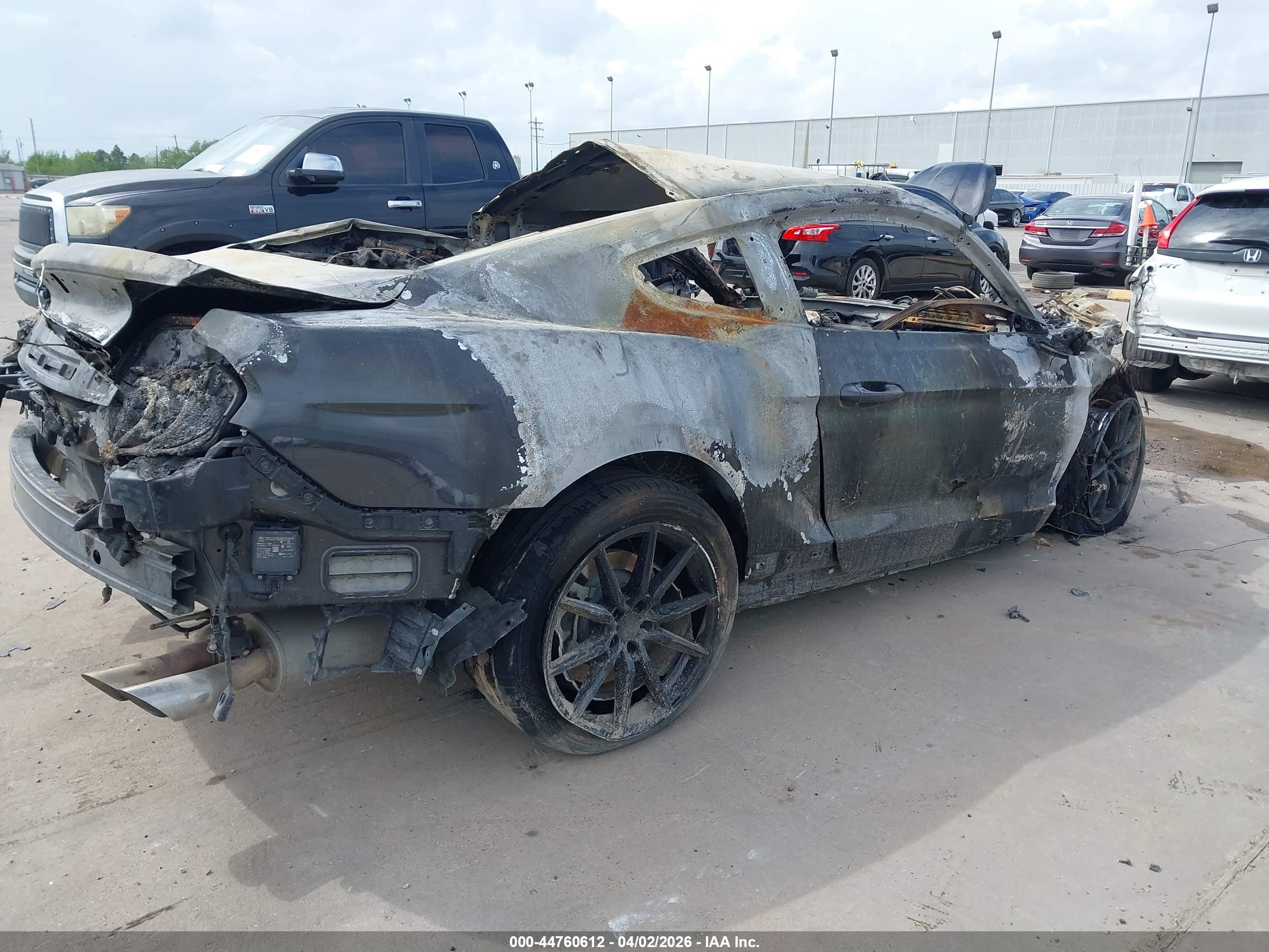 FORD MUSTANG image 4