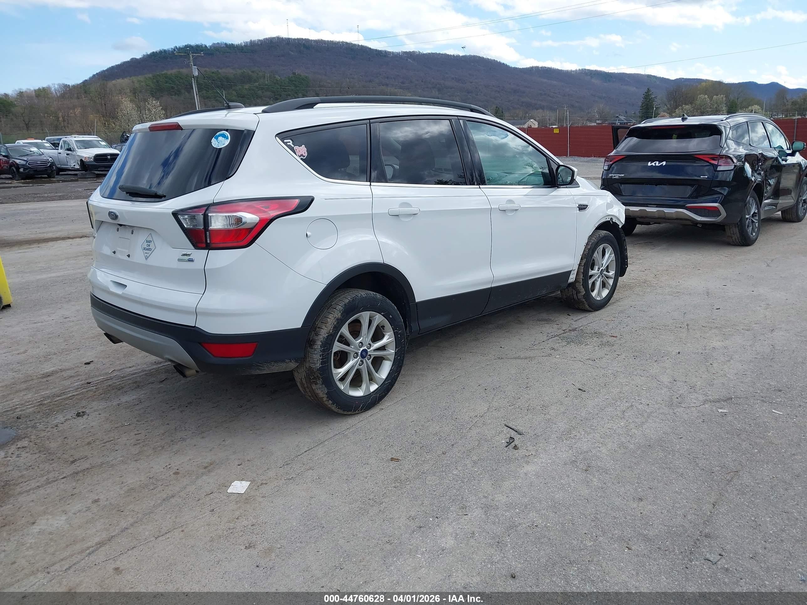 FORD ESCAPE image 4