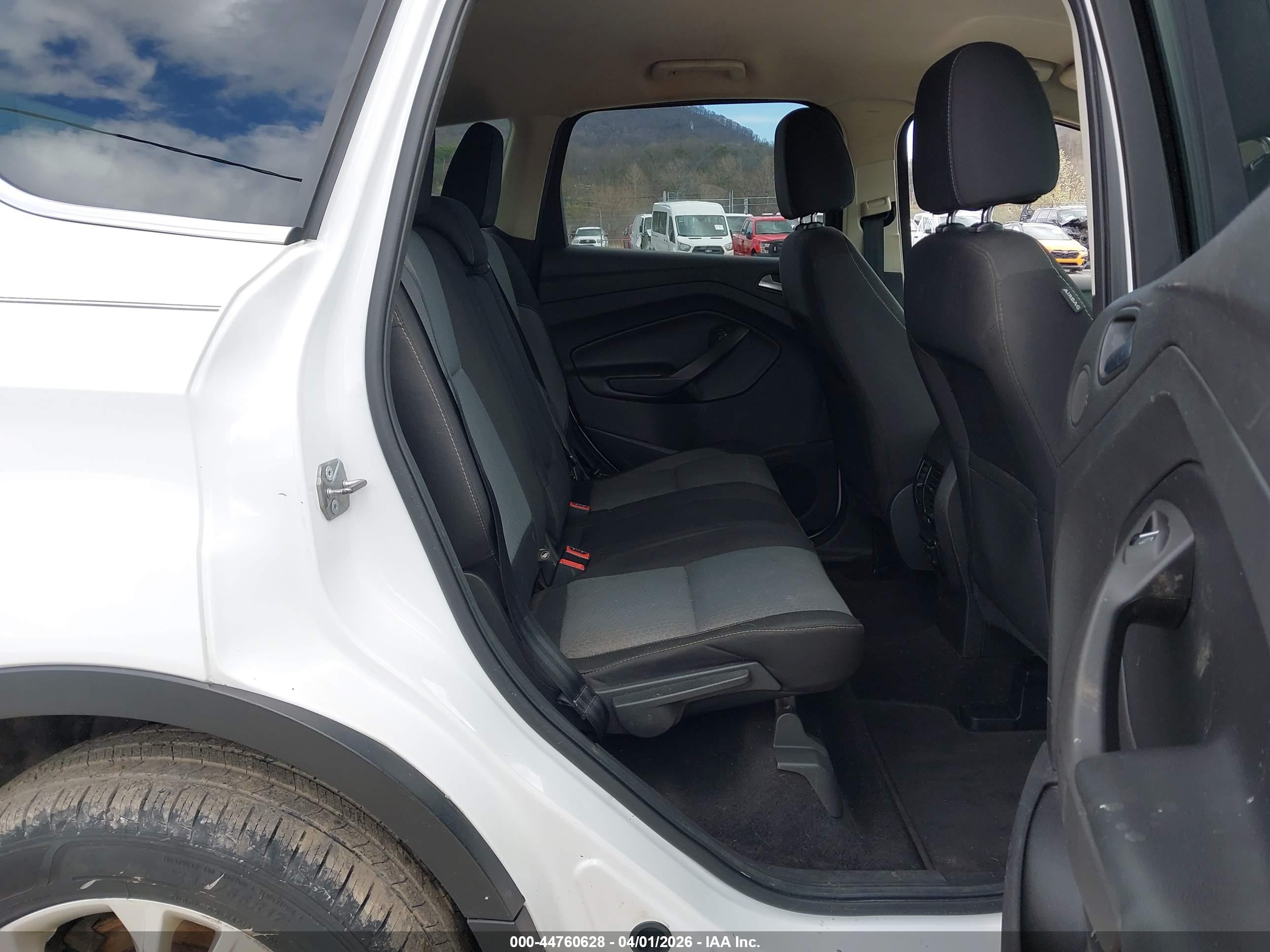 FORD ESCAPE image 8
