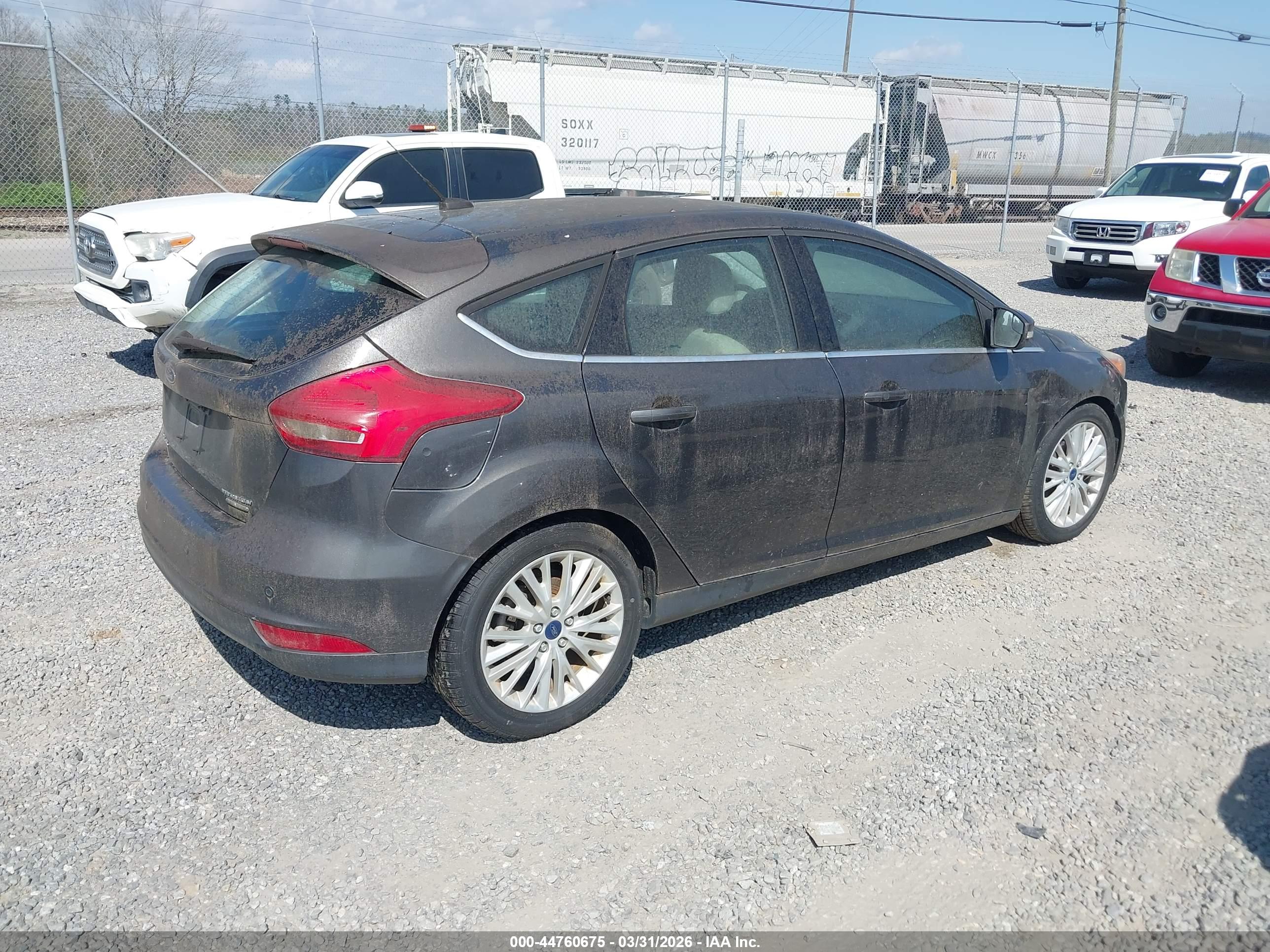 FORD FOCUS image 4