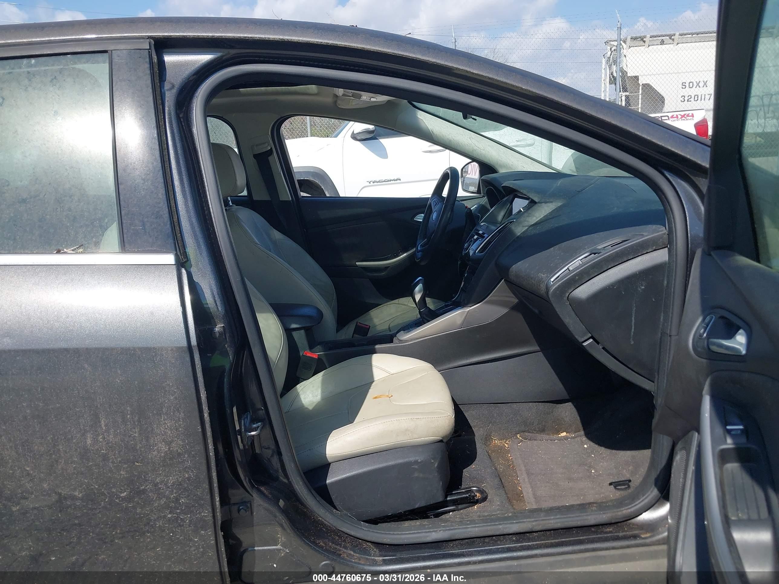 FORD FOCUS image 5