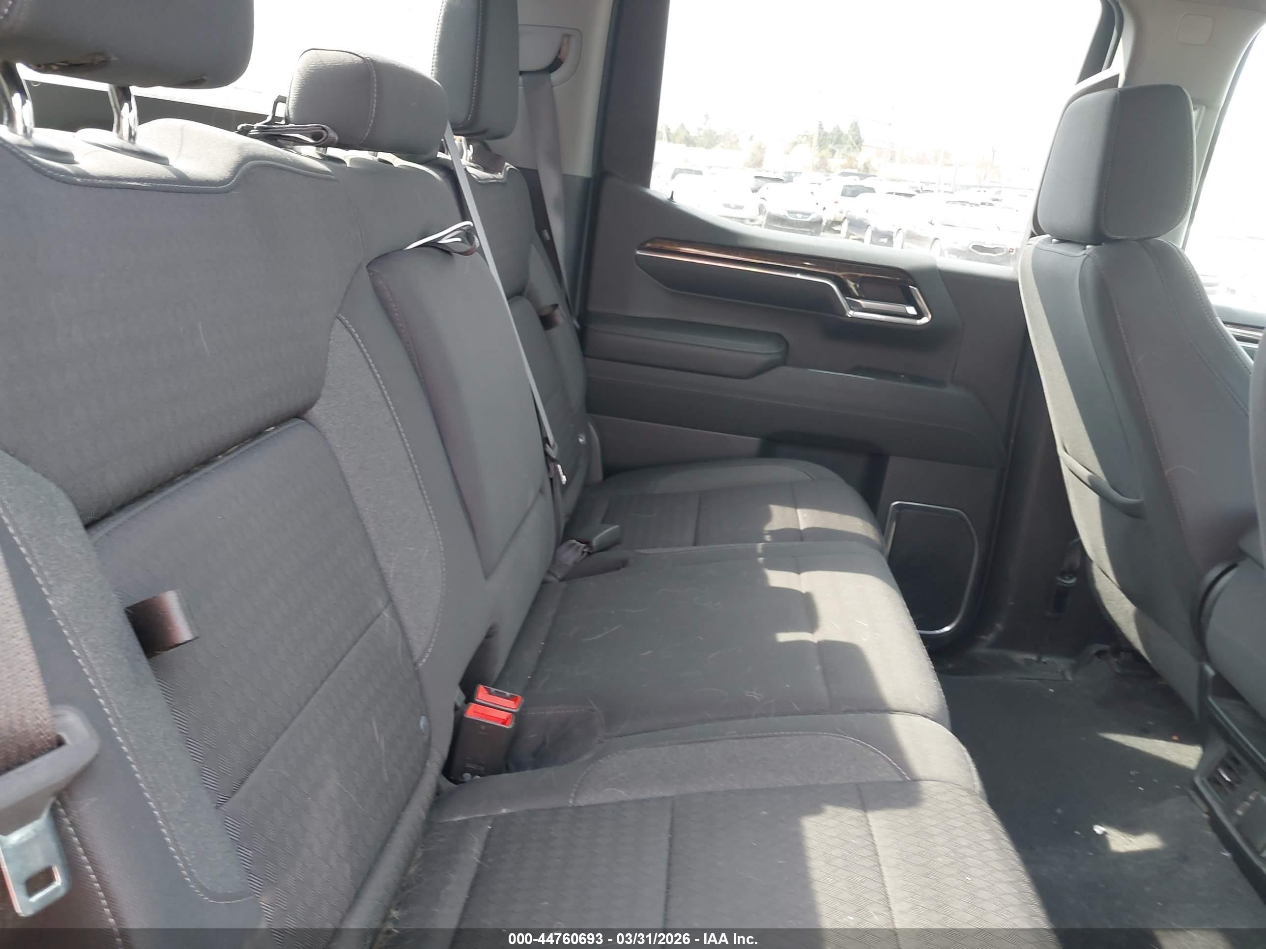 GMC SIERRA image 8