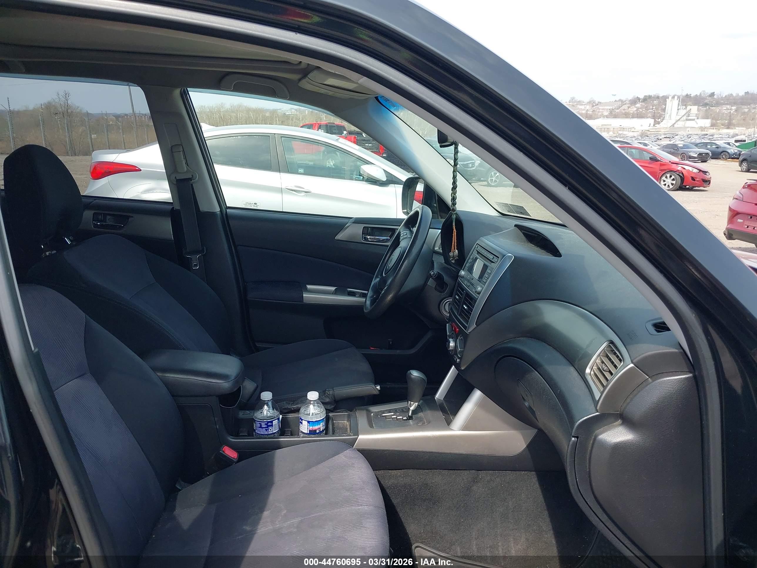 SUBARU FORESTER image 5