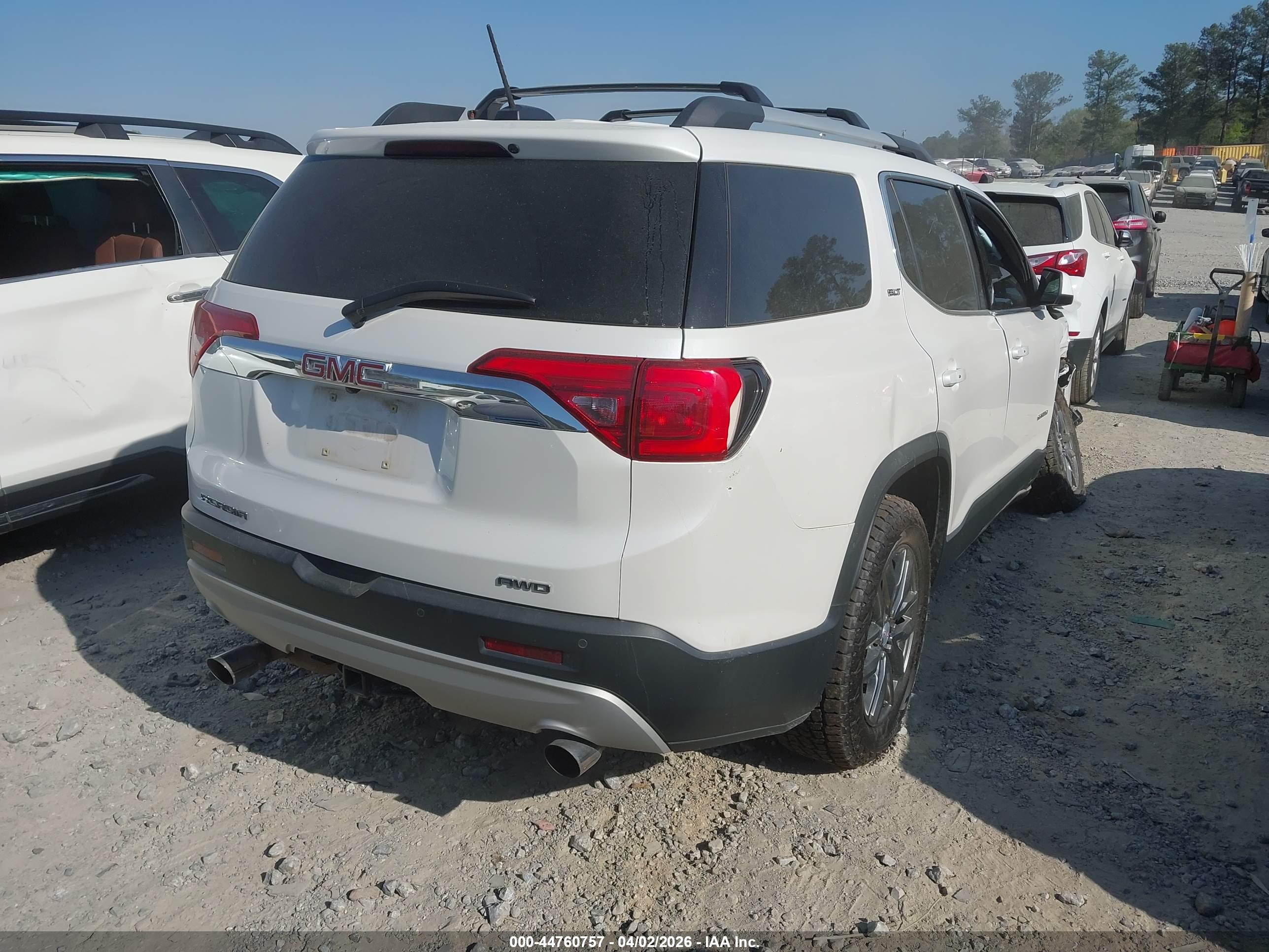 GMC ACADIA image 4