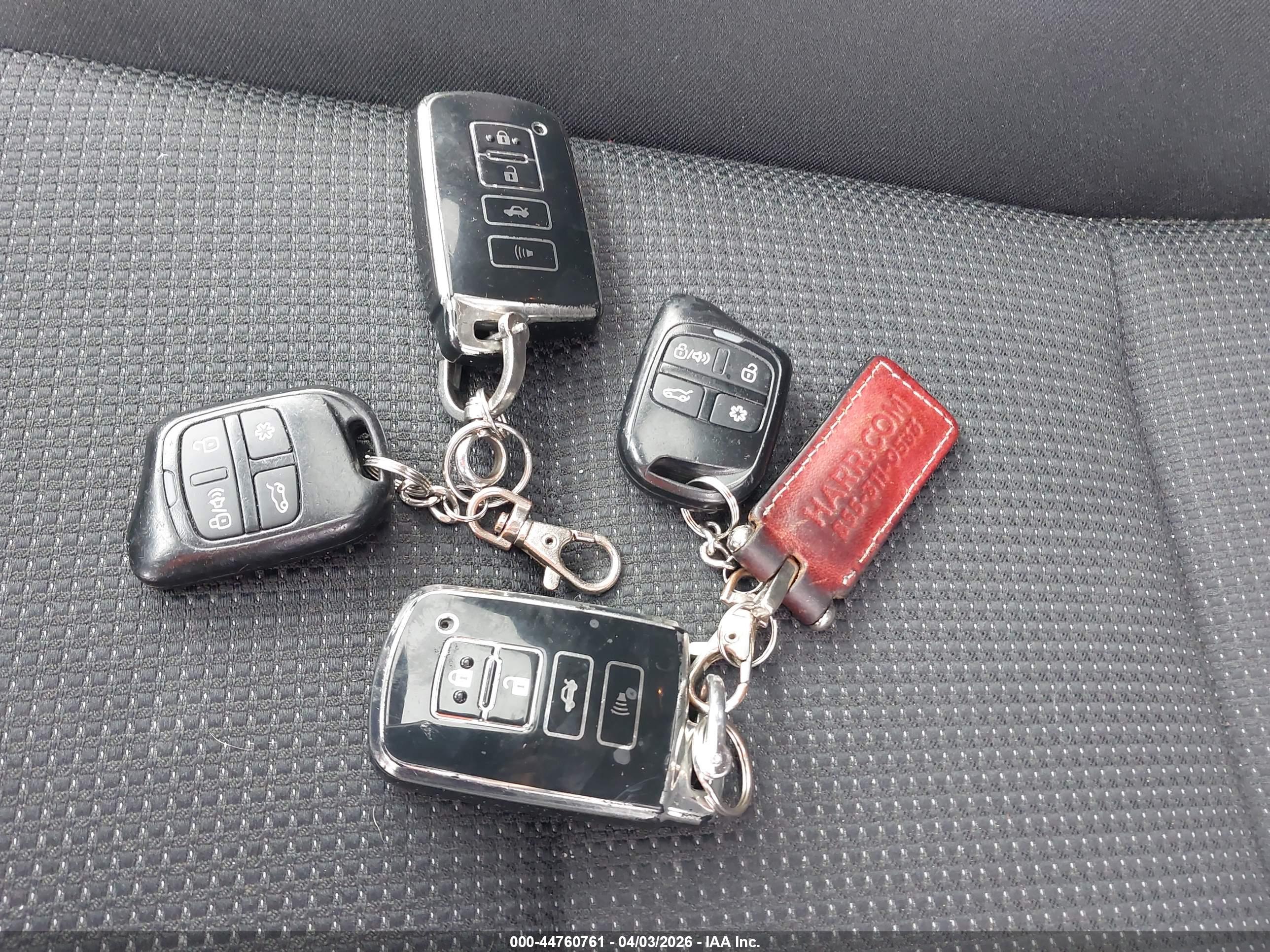 TOYOTA RAV4 image 11