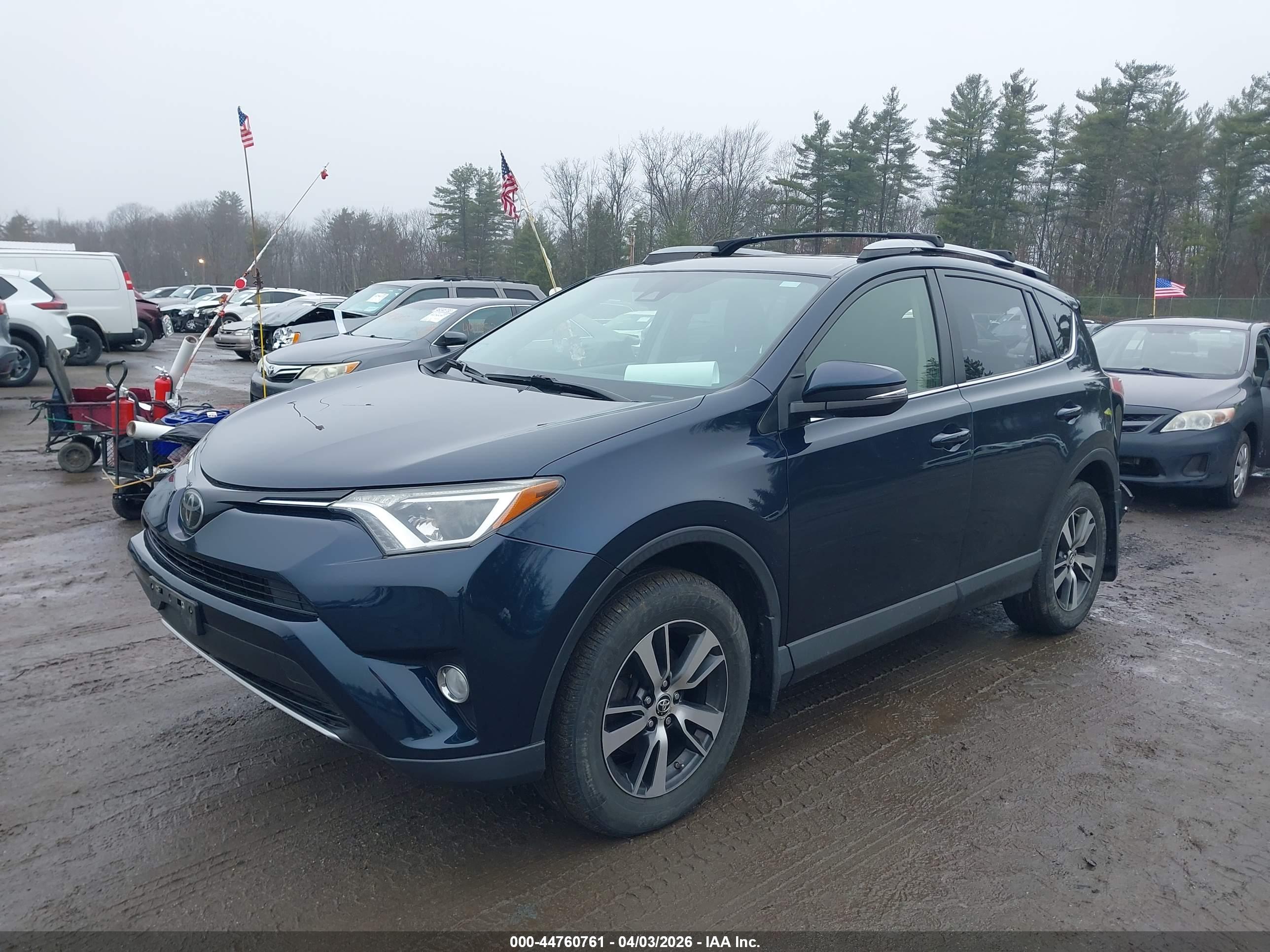 TOYOTA RAV4 image 2