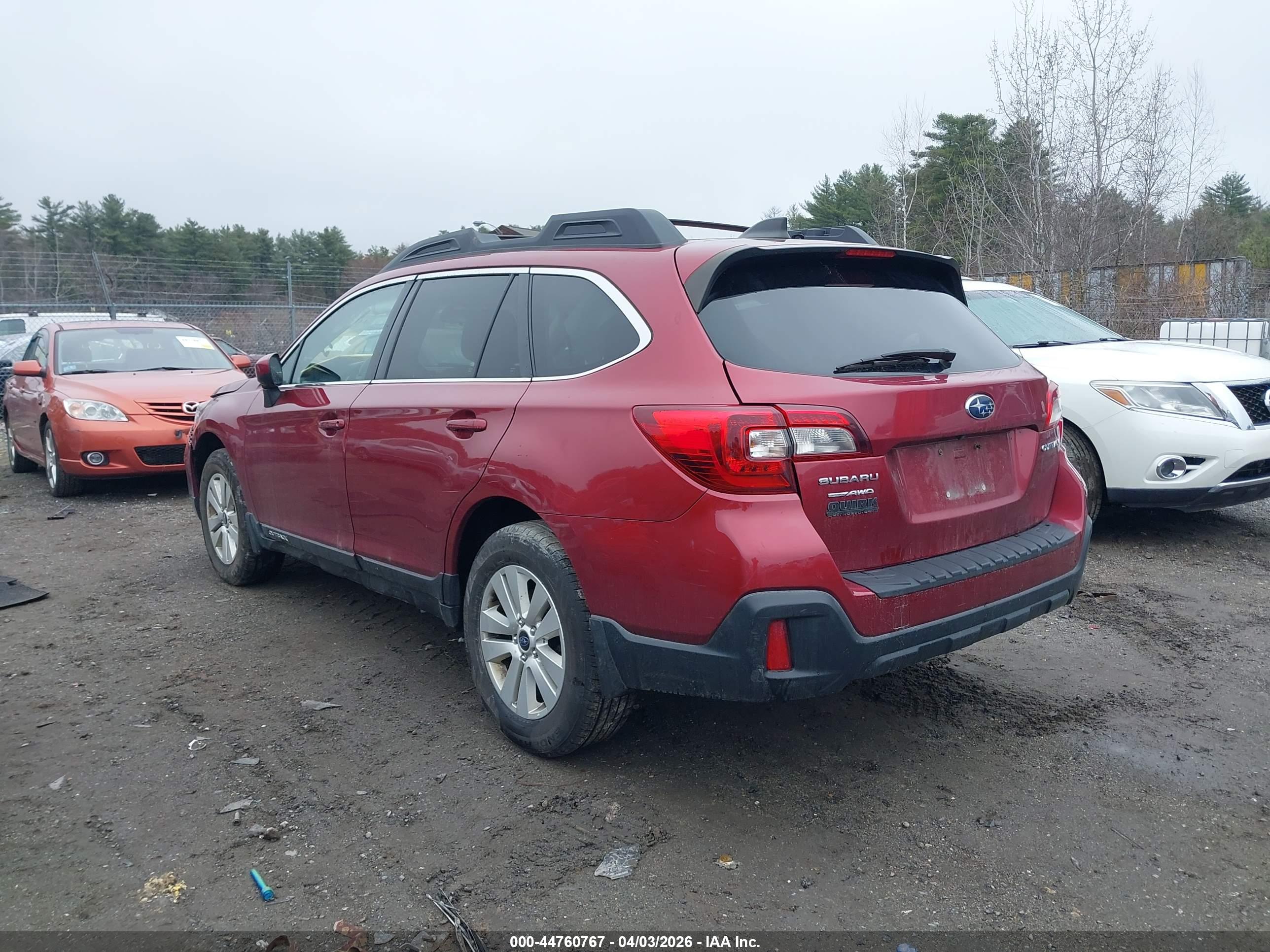SUBARU OUTBACK image 3