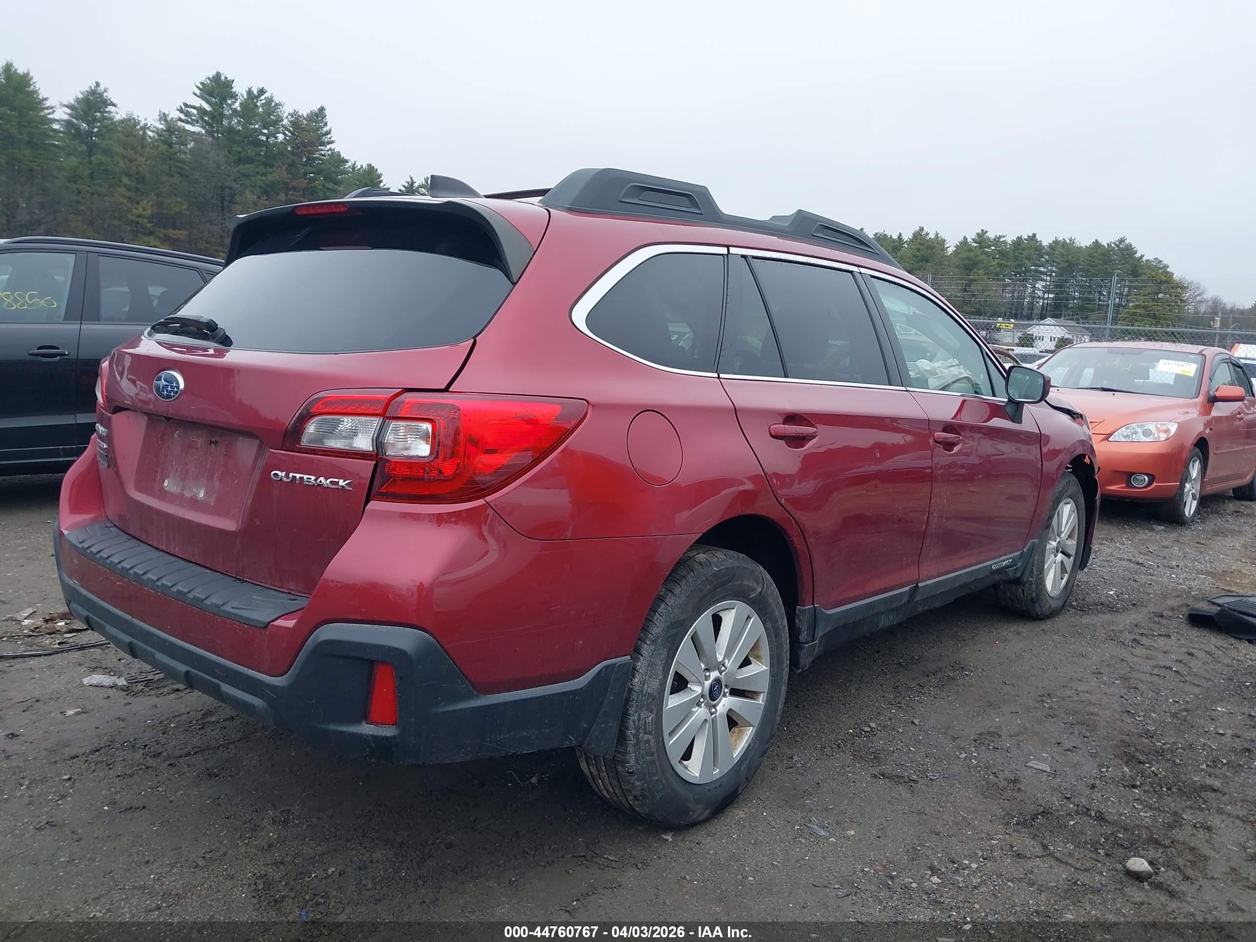 SUBARU OUTBACK image 4