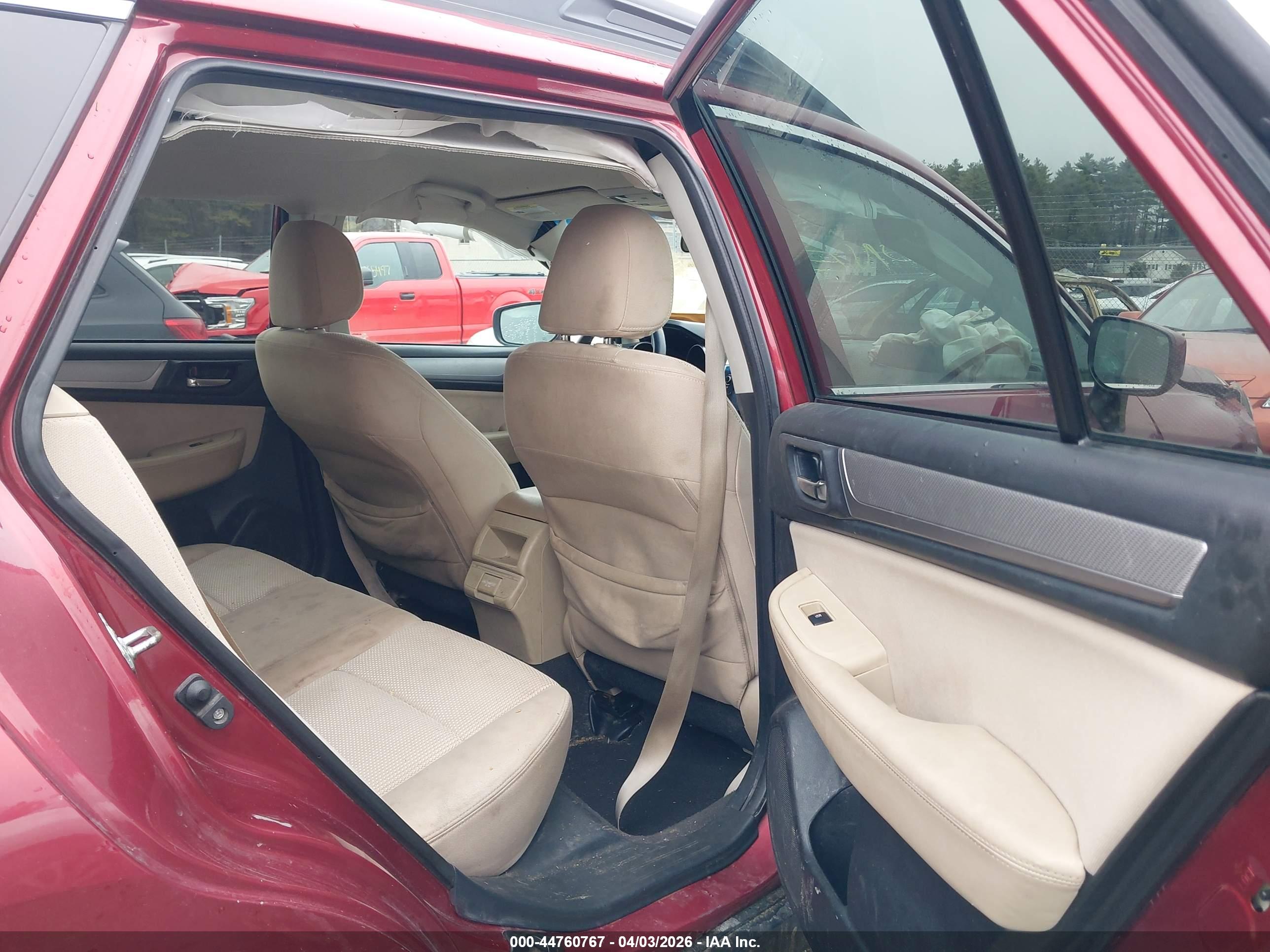 SUBARU OUTBACK image 8