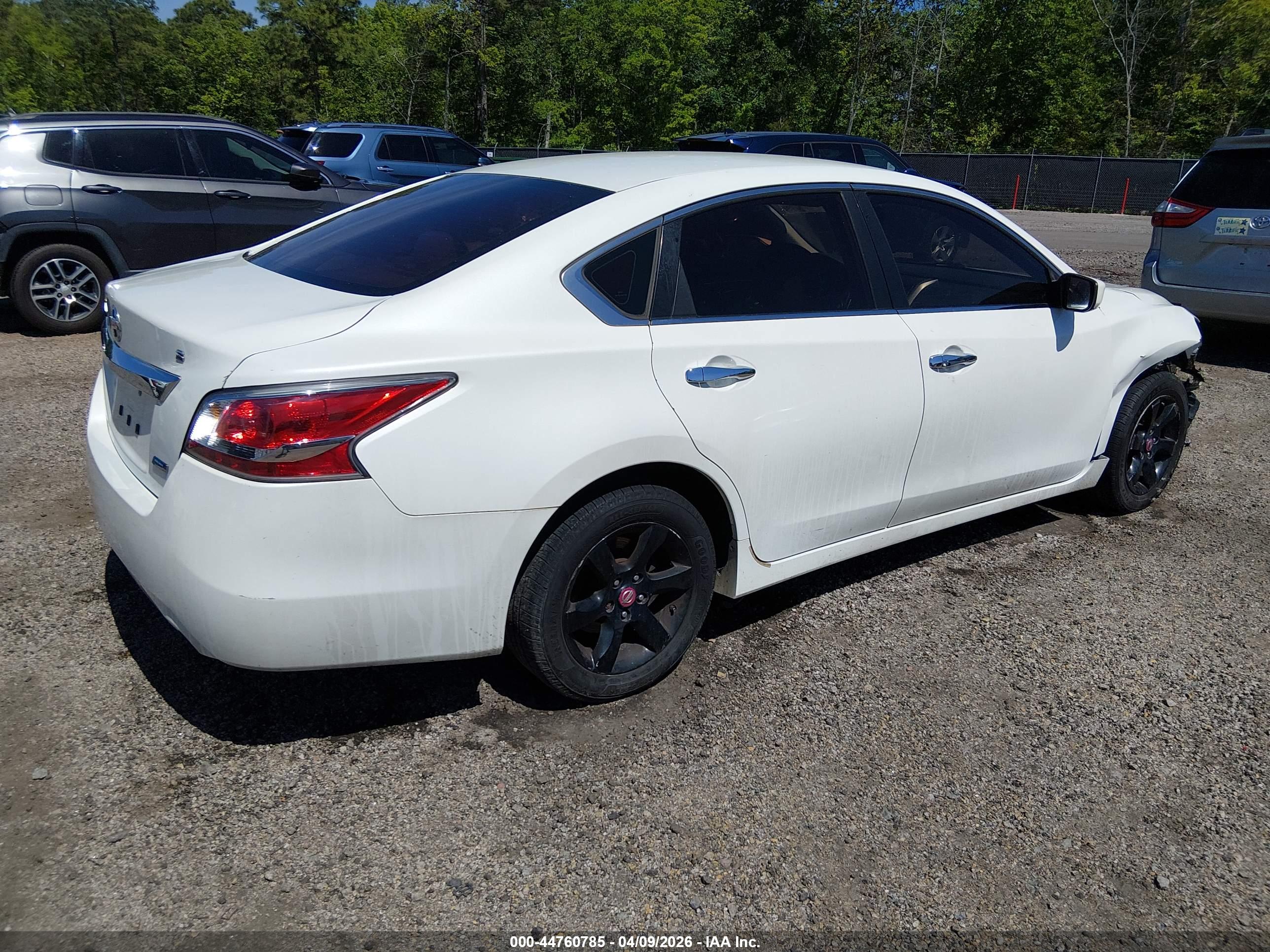 NISSAN ALTIMA image 4