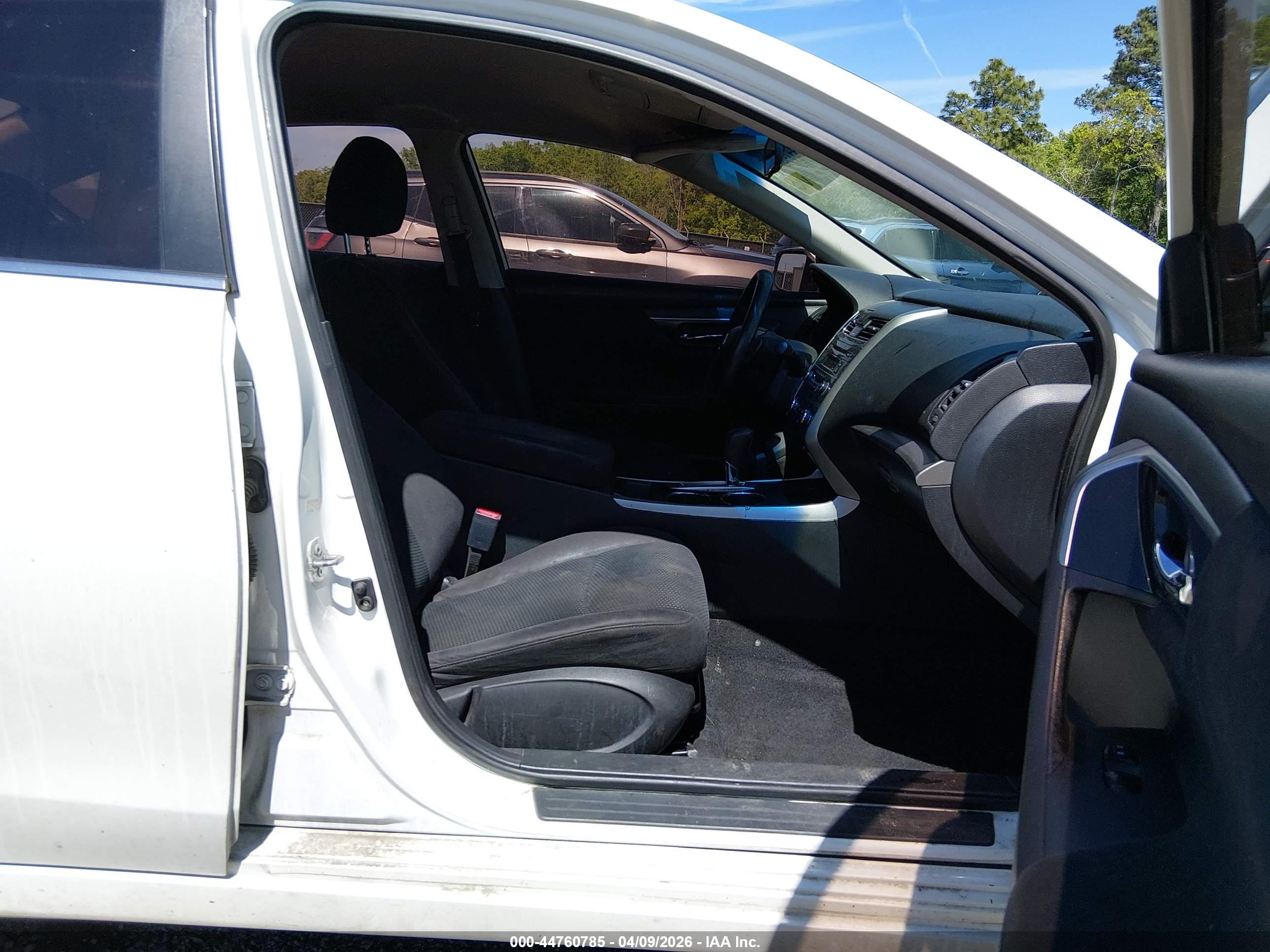 NISSAN ALTIMA image 5
