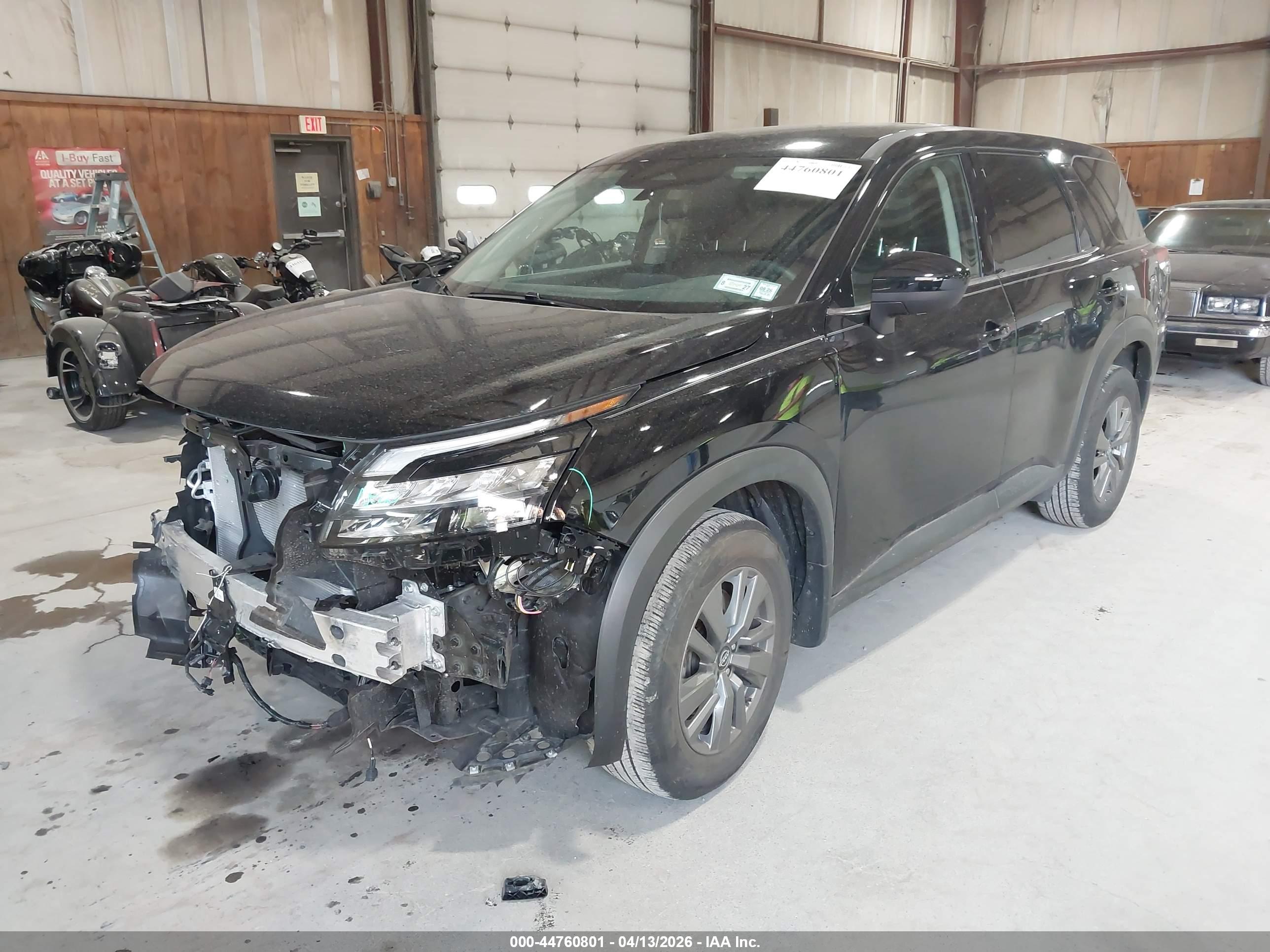 NISSAN PATHFINDER image 2