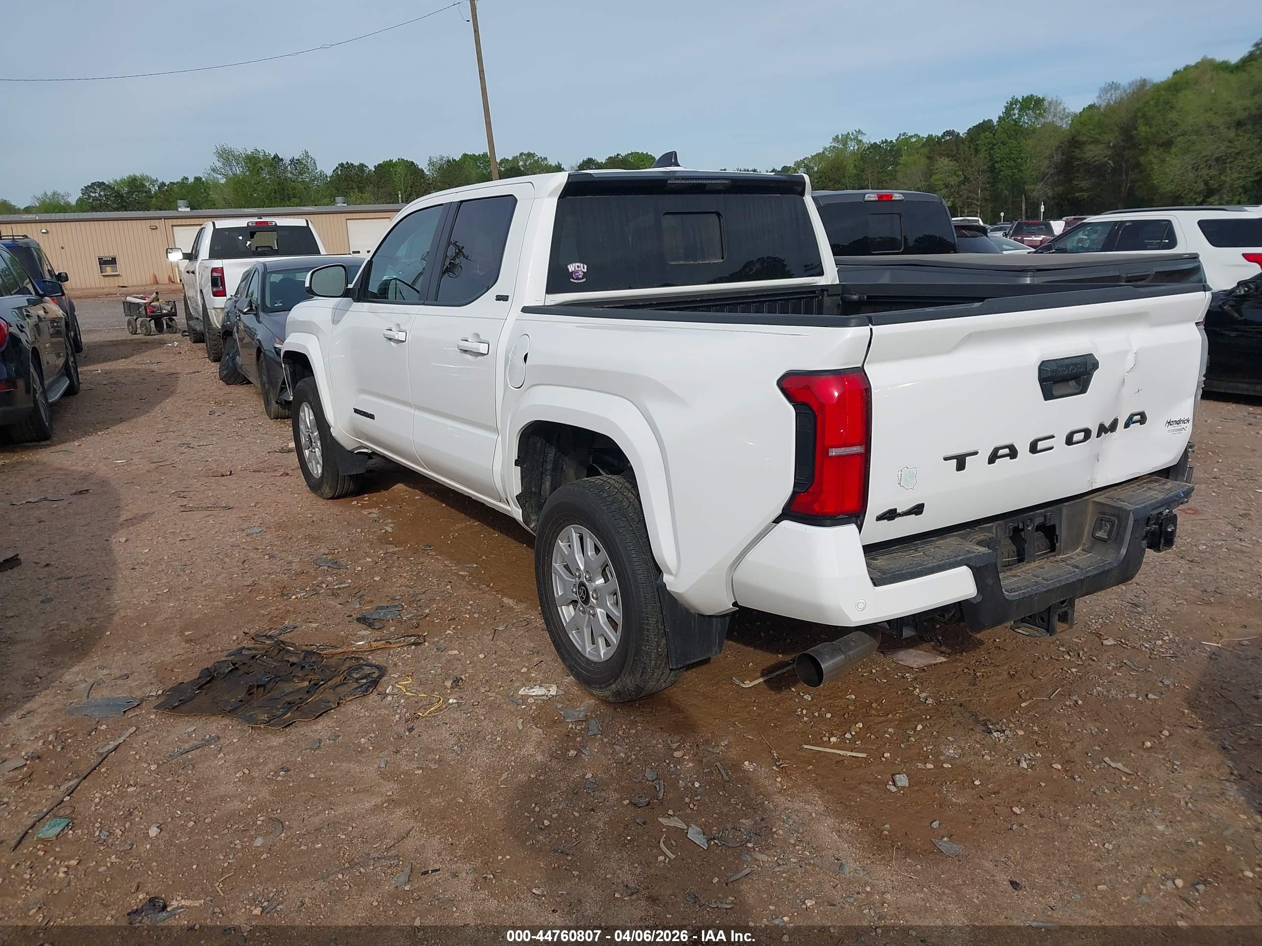 TOYOTA TACOMA image 3