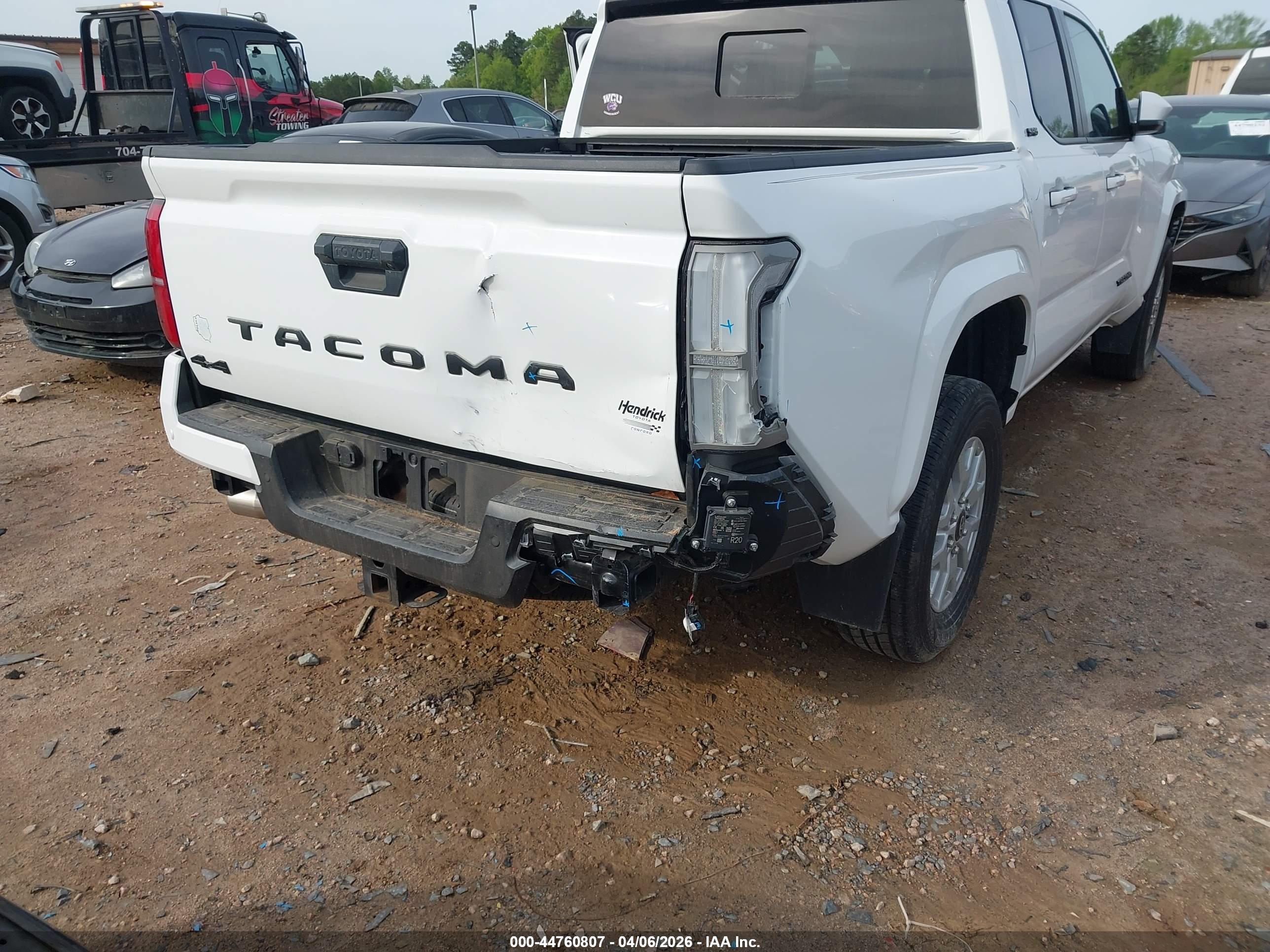 TOYOTA TACOMA image 6