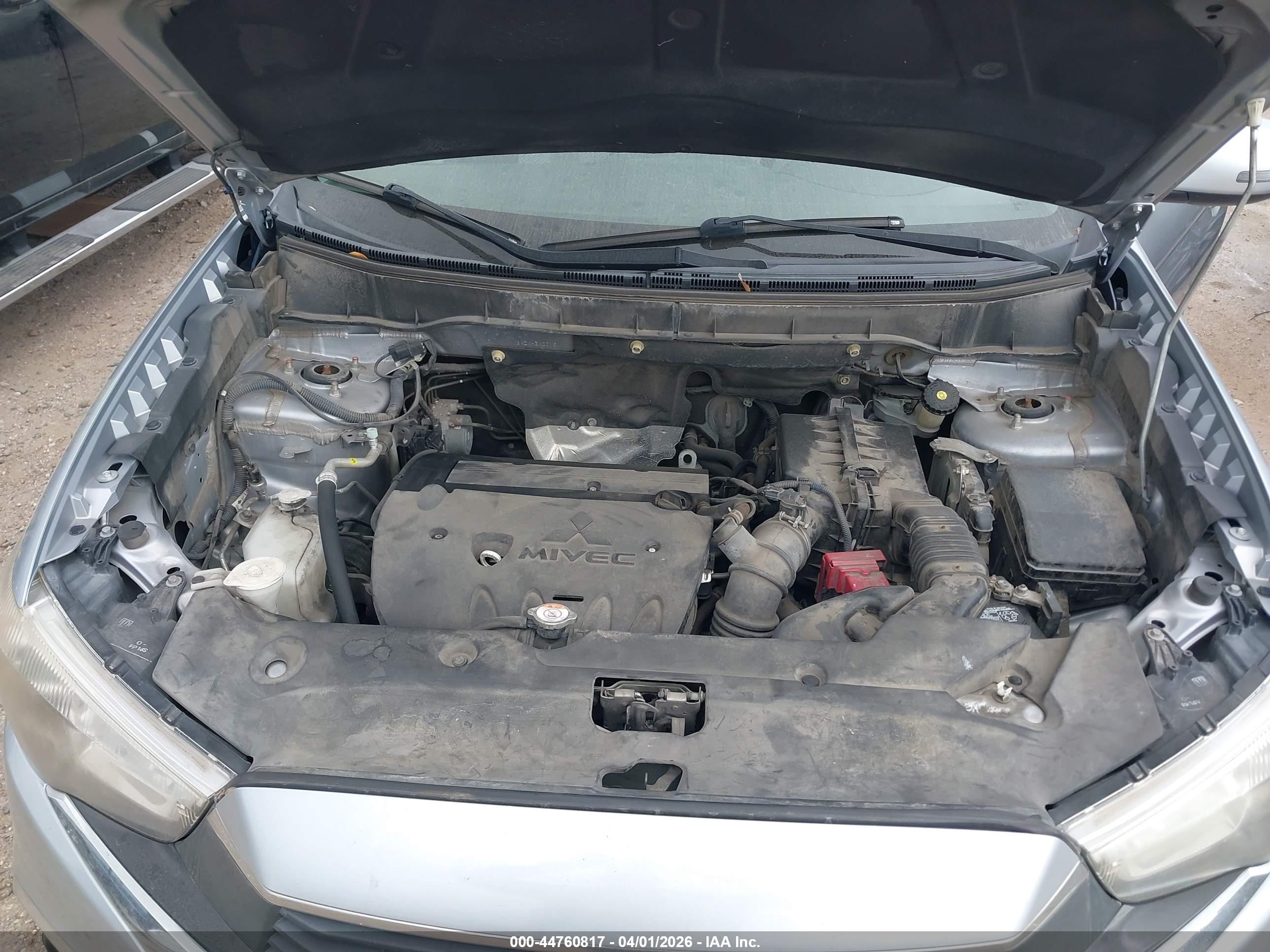 MITSUBISHI OUTLANDER image 10