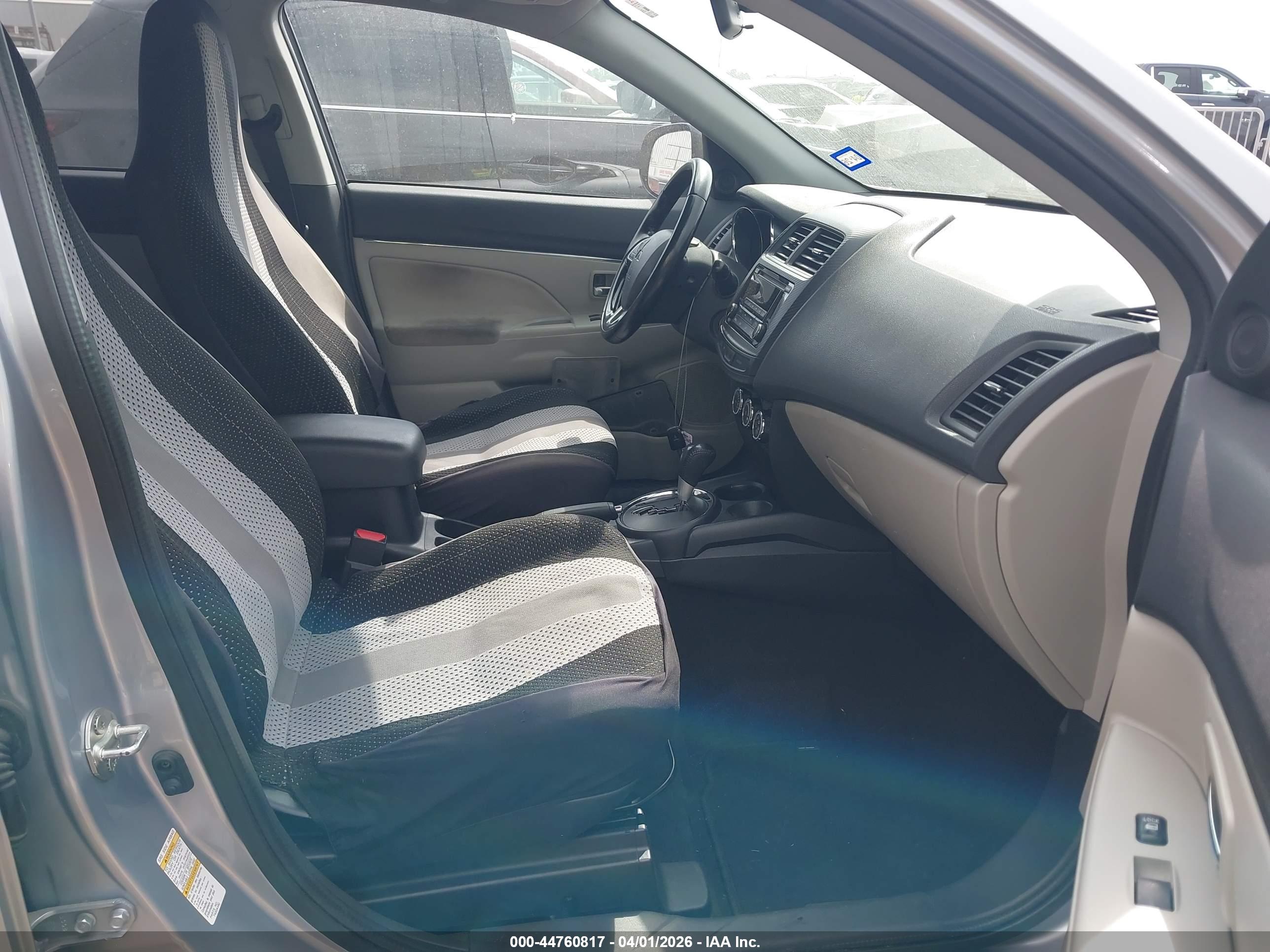 MITSUBISHI OUTLANDER image 5