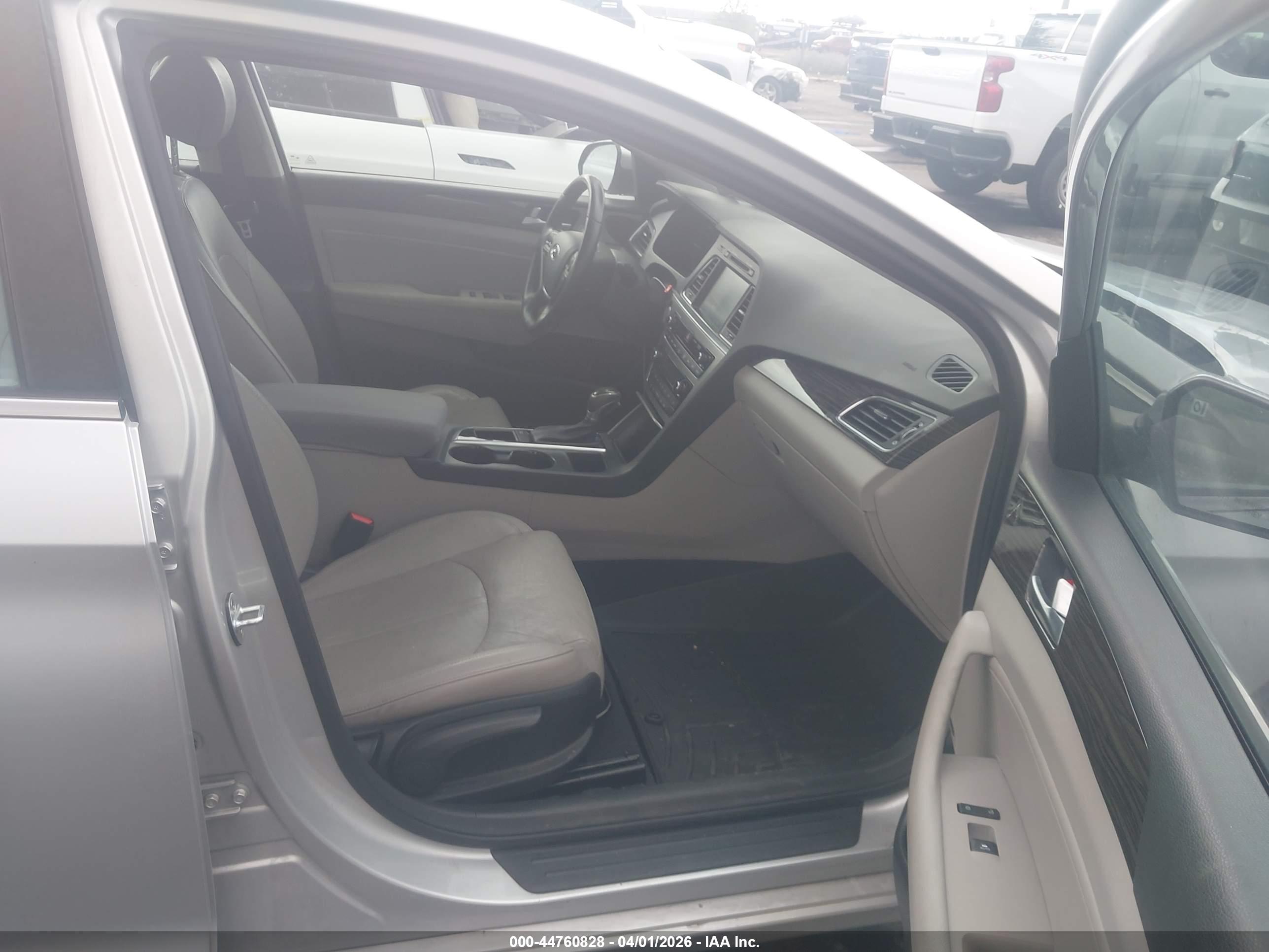 HYUNDAI SONATA image 5