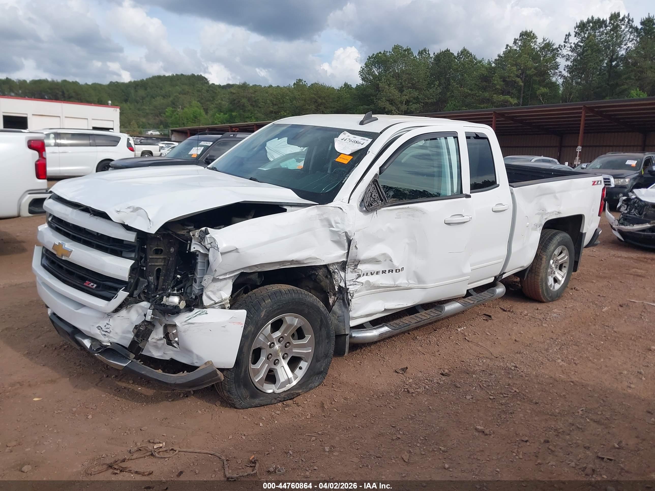 CHEVROLET SILVERADO image 2
