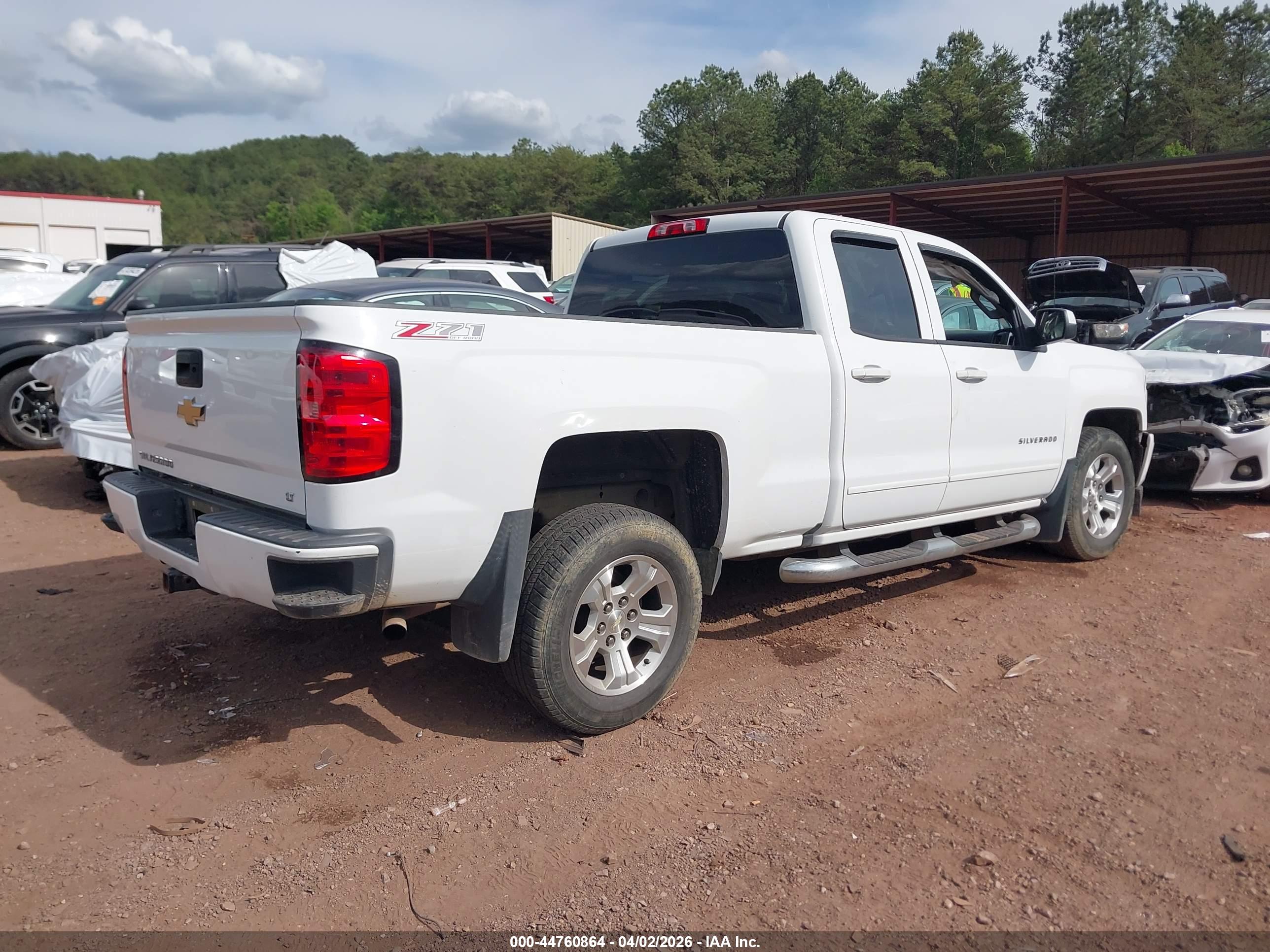 CHEVROLET SILVERADO image 4