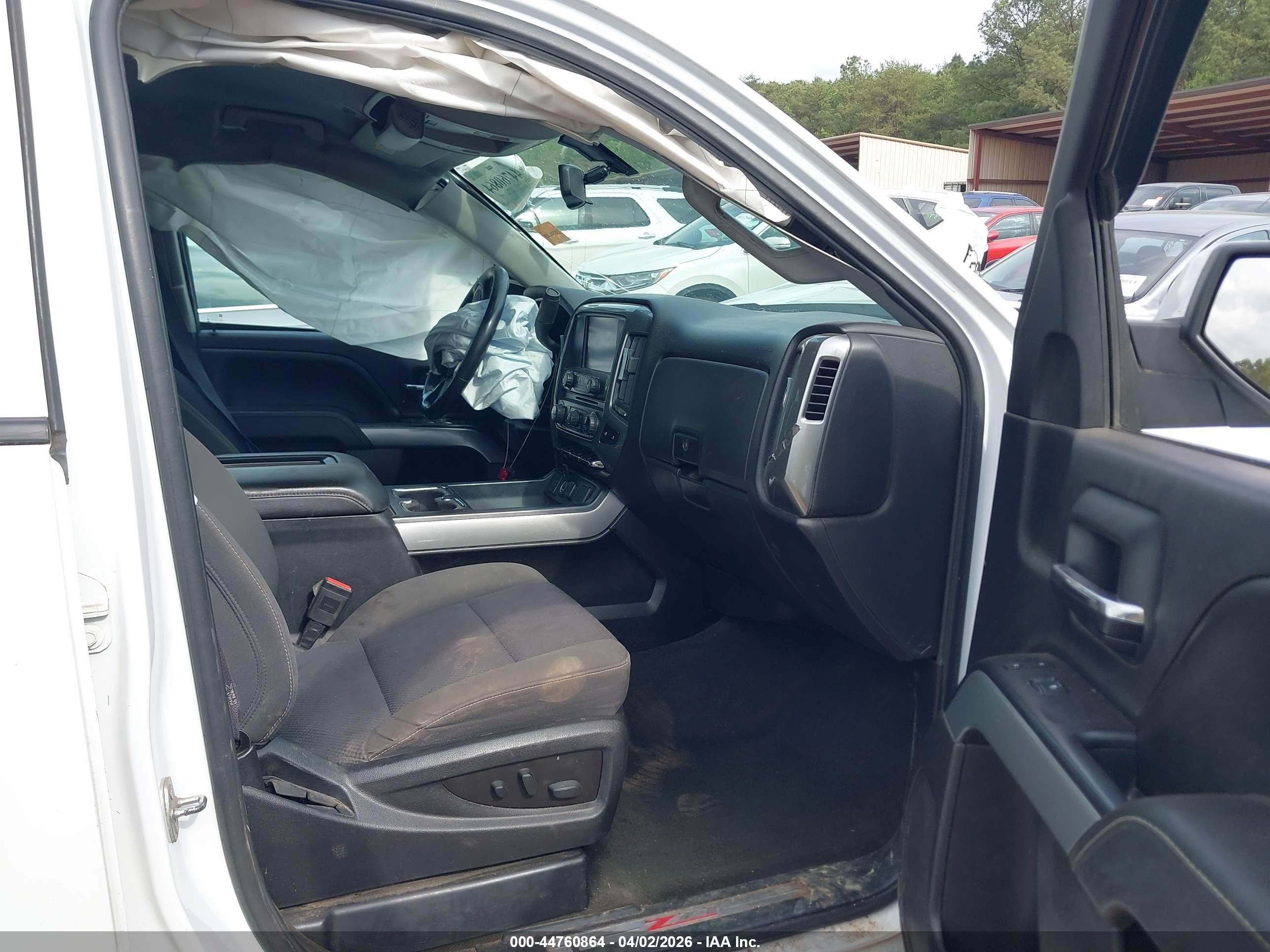 CHEVROLET SILVERADO image 5