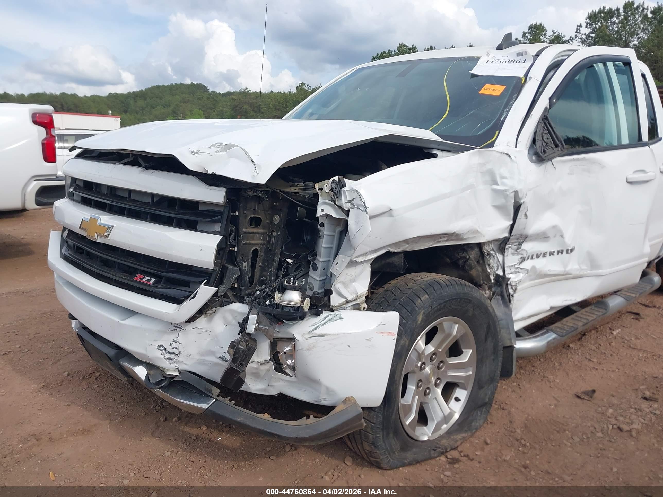 CHEVROLET SILVERADO image 6