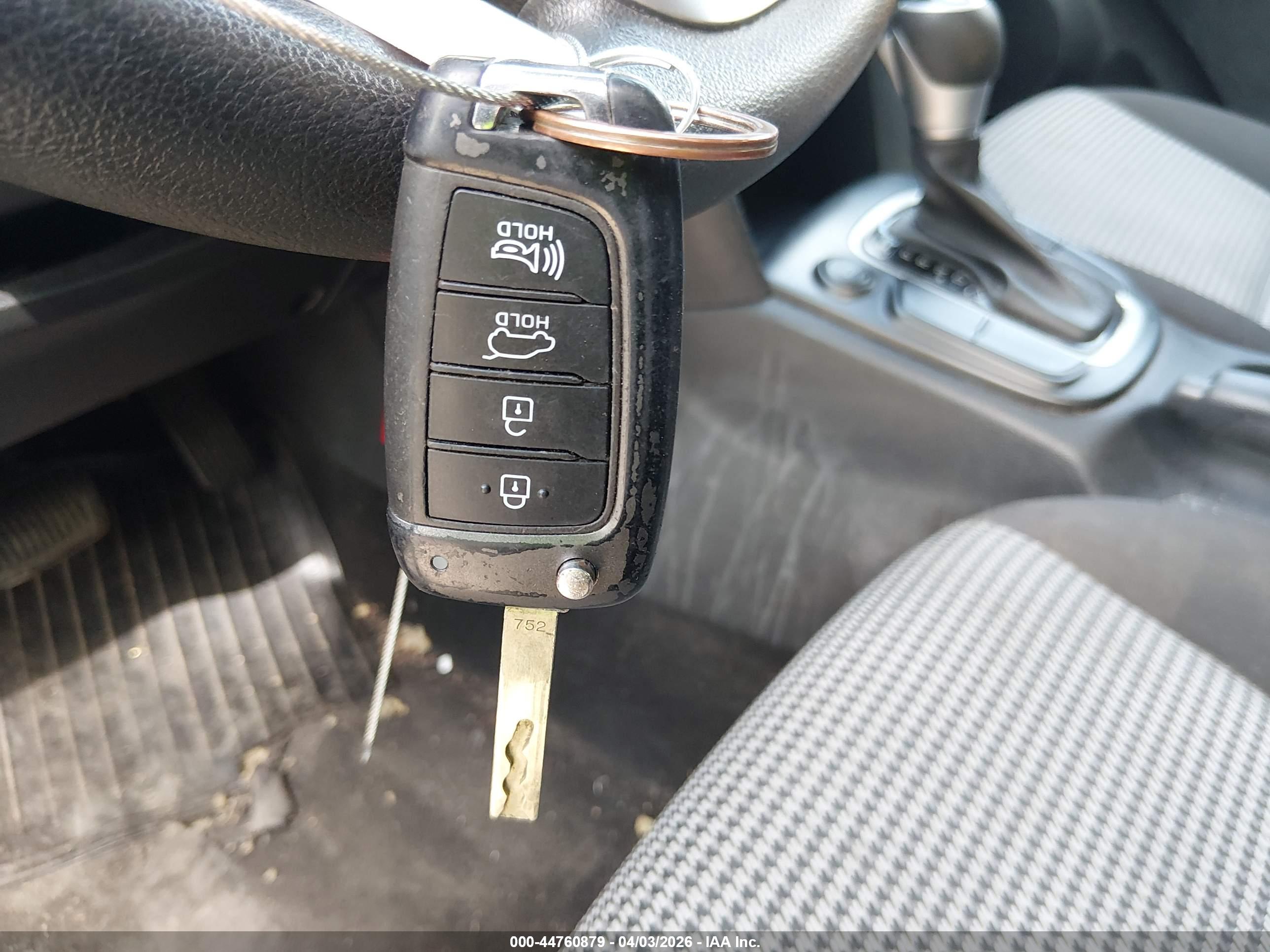 HYUNDAI KONA image 11