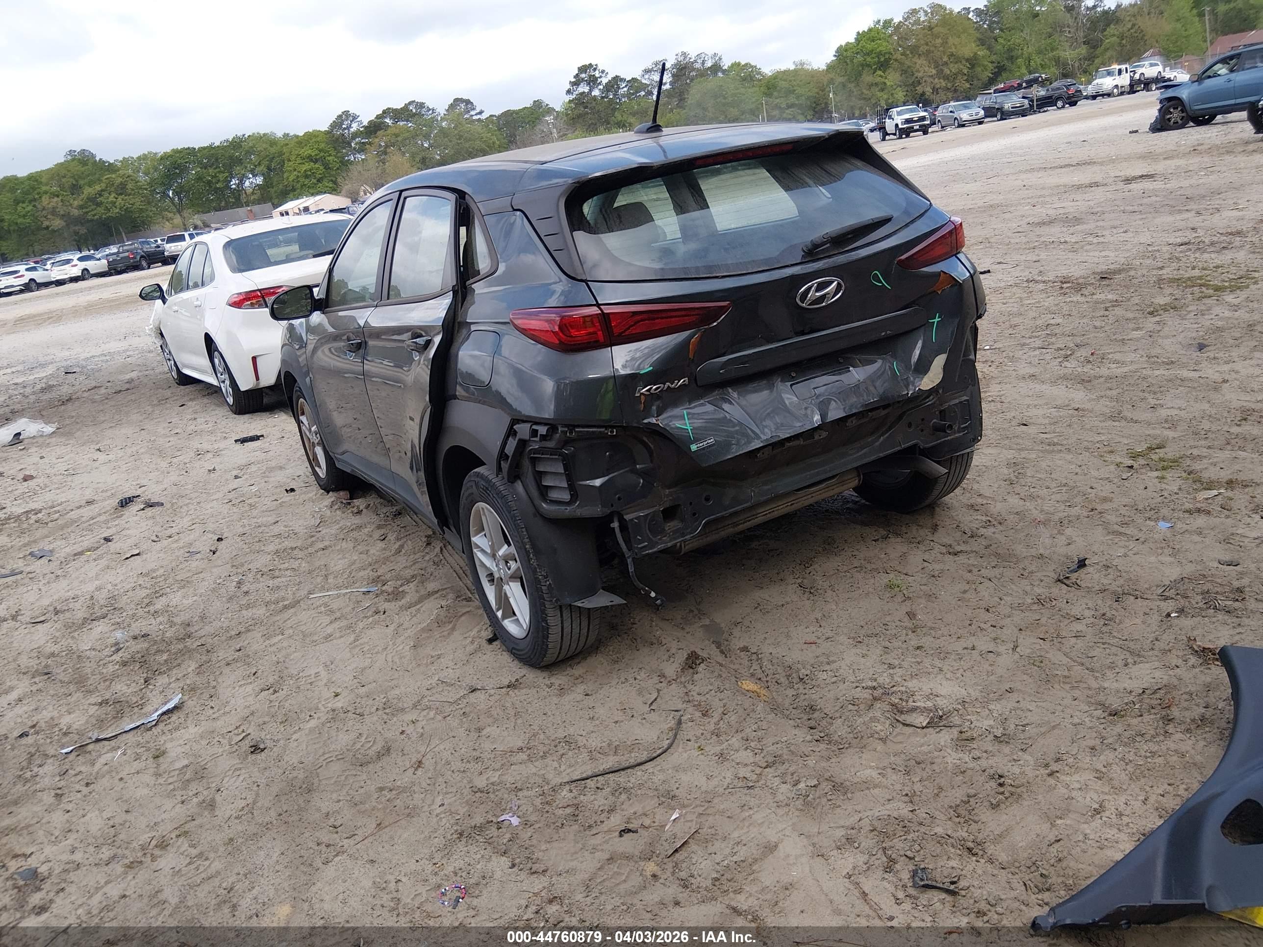 HYUNDAI KONA image 3