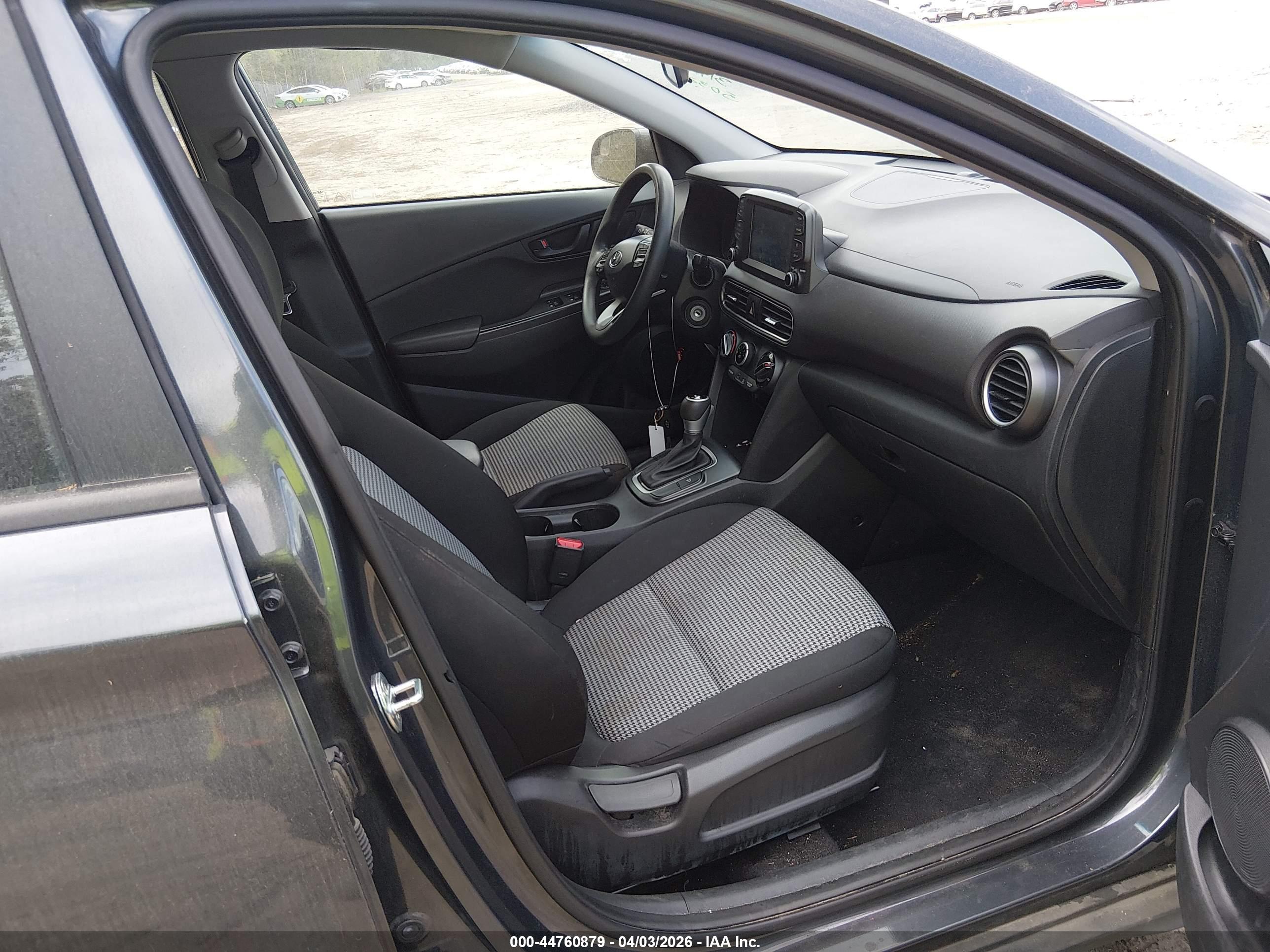 HYUNDAI KONA image 5