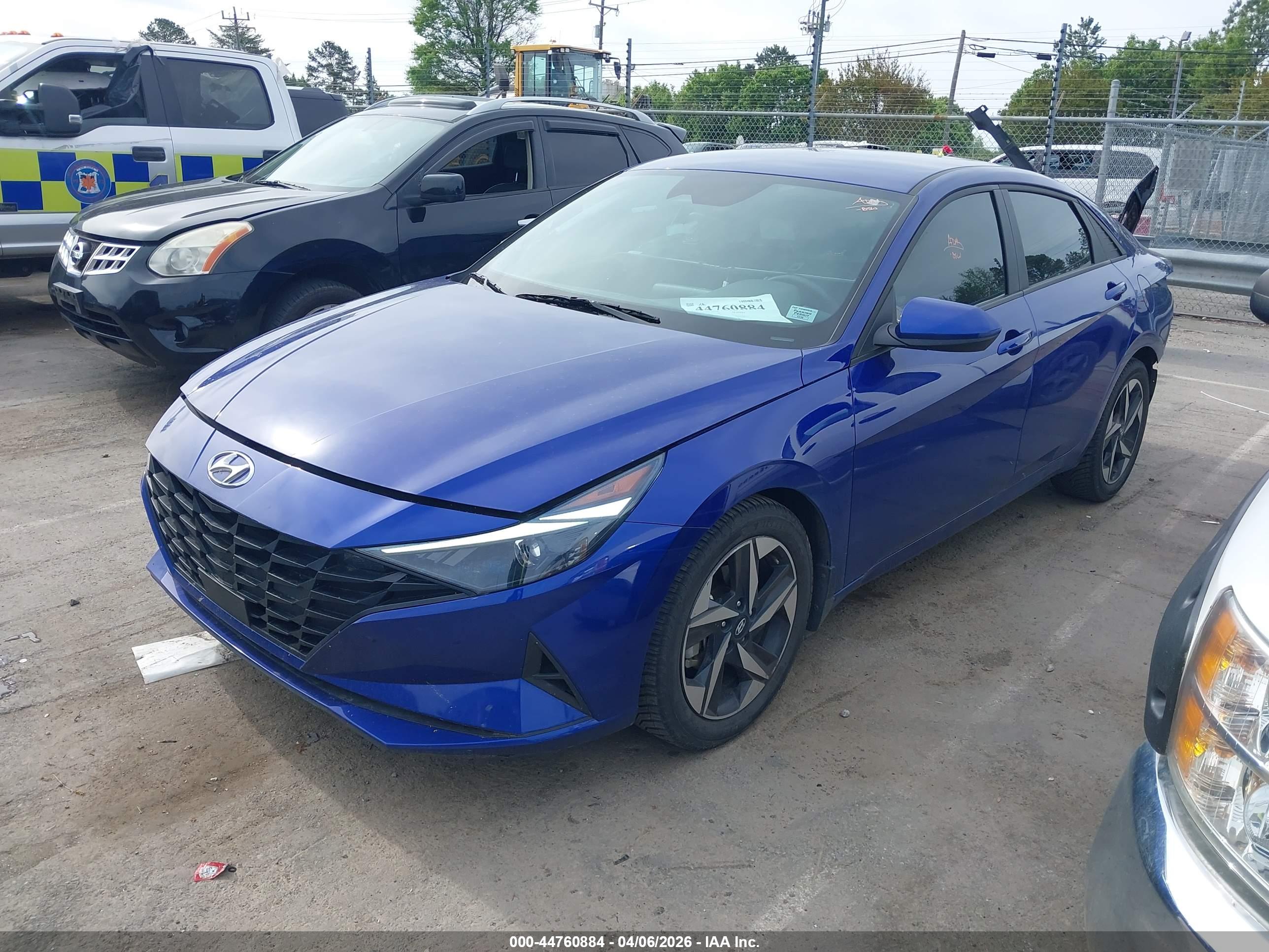 HYUNDAI ELANTRA image 2