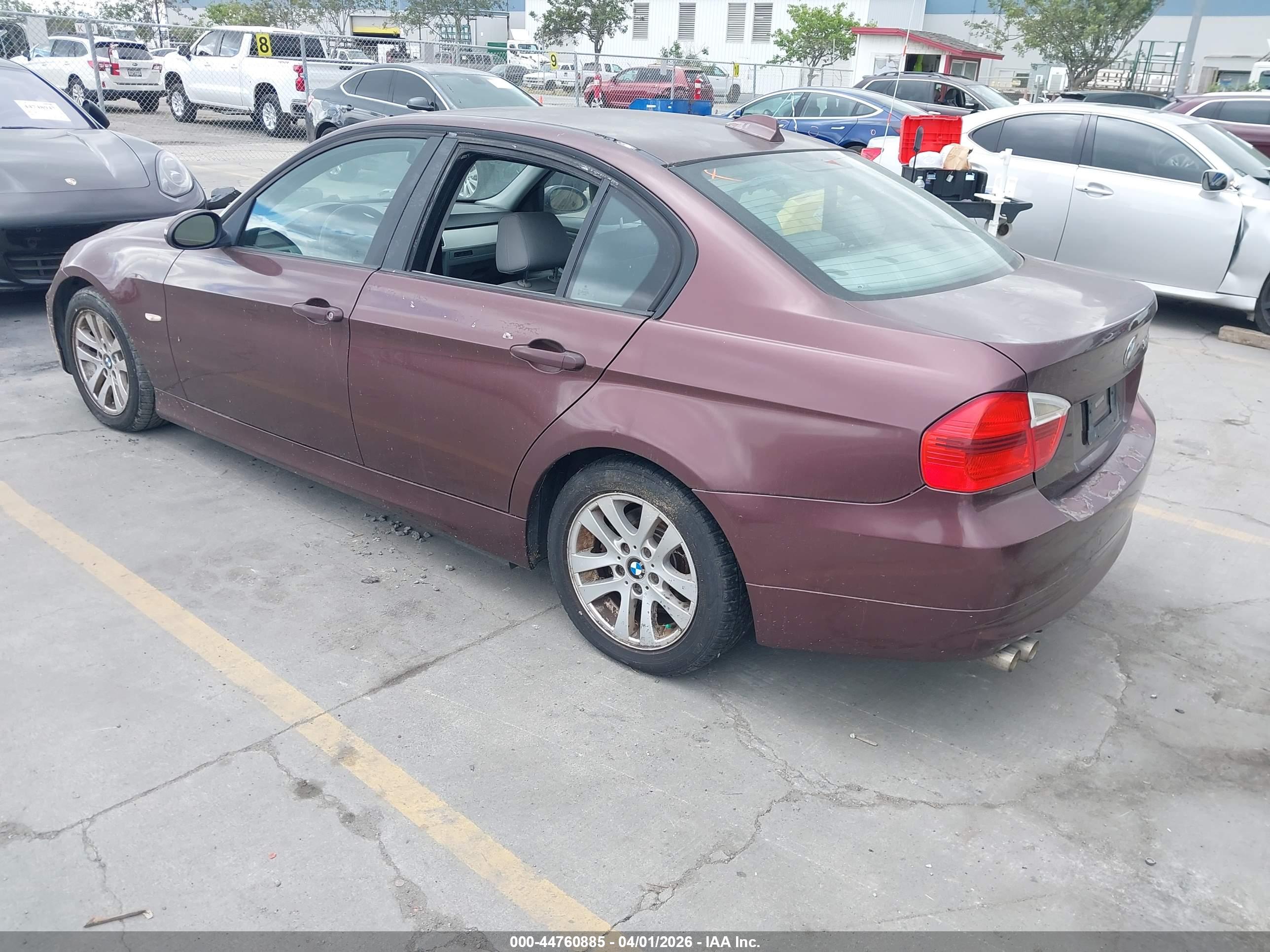 BMW 328I image 3