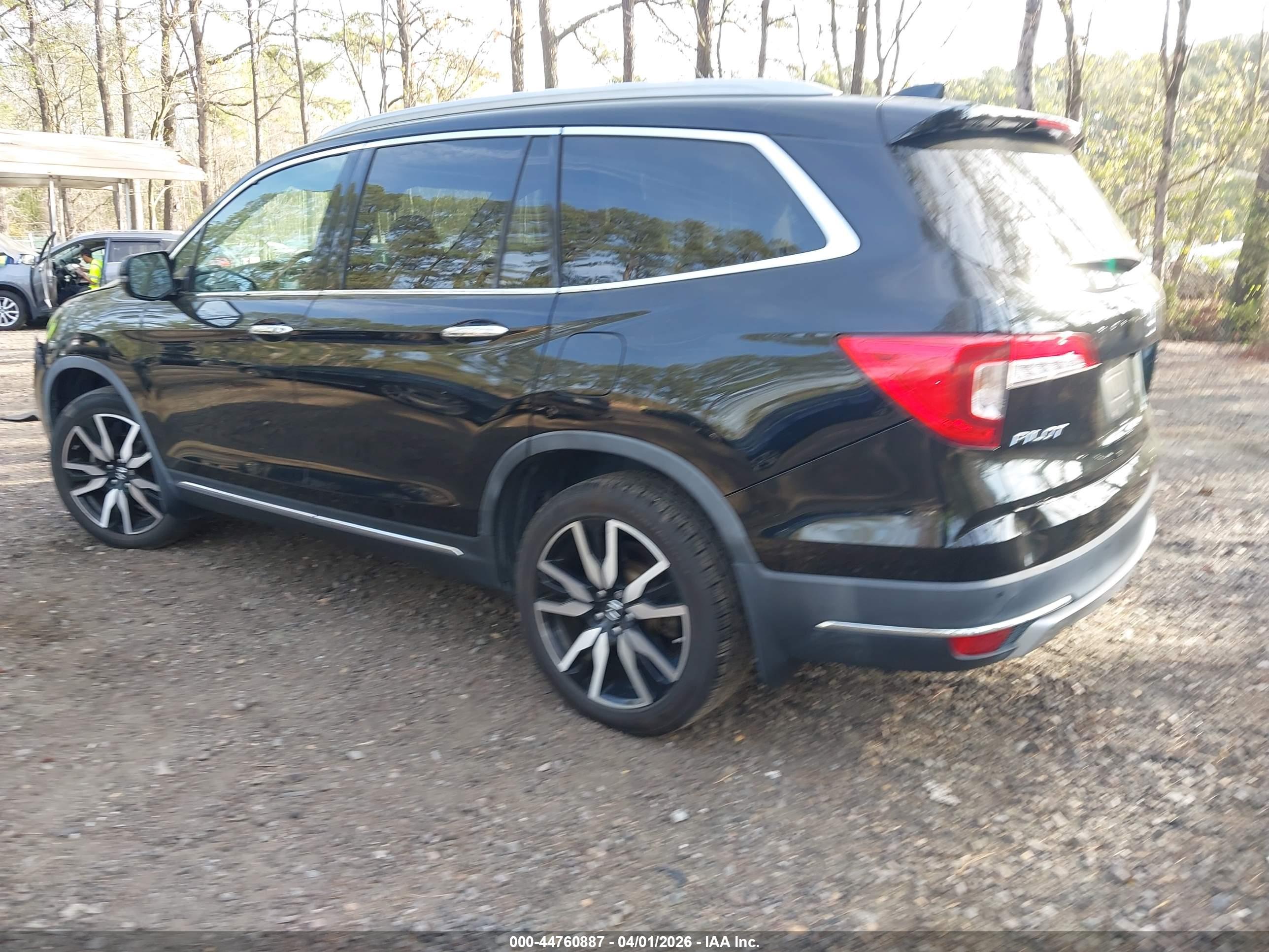 HONDA PILOT image 3