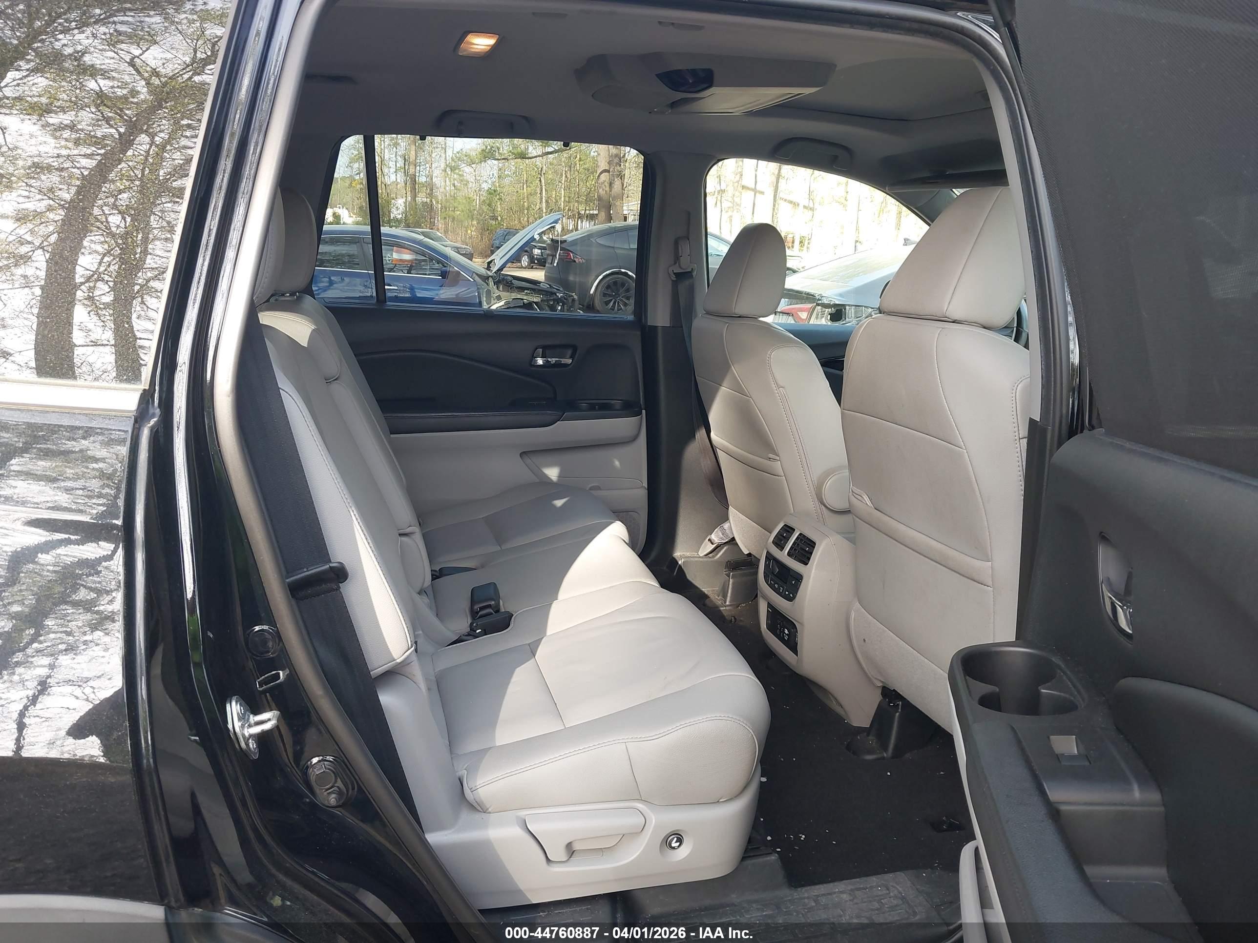 HONDA PILOT image 8