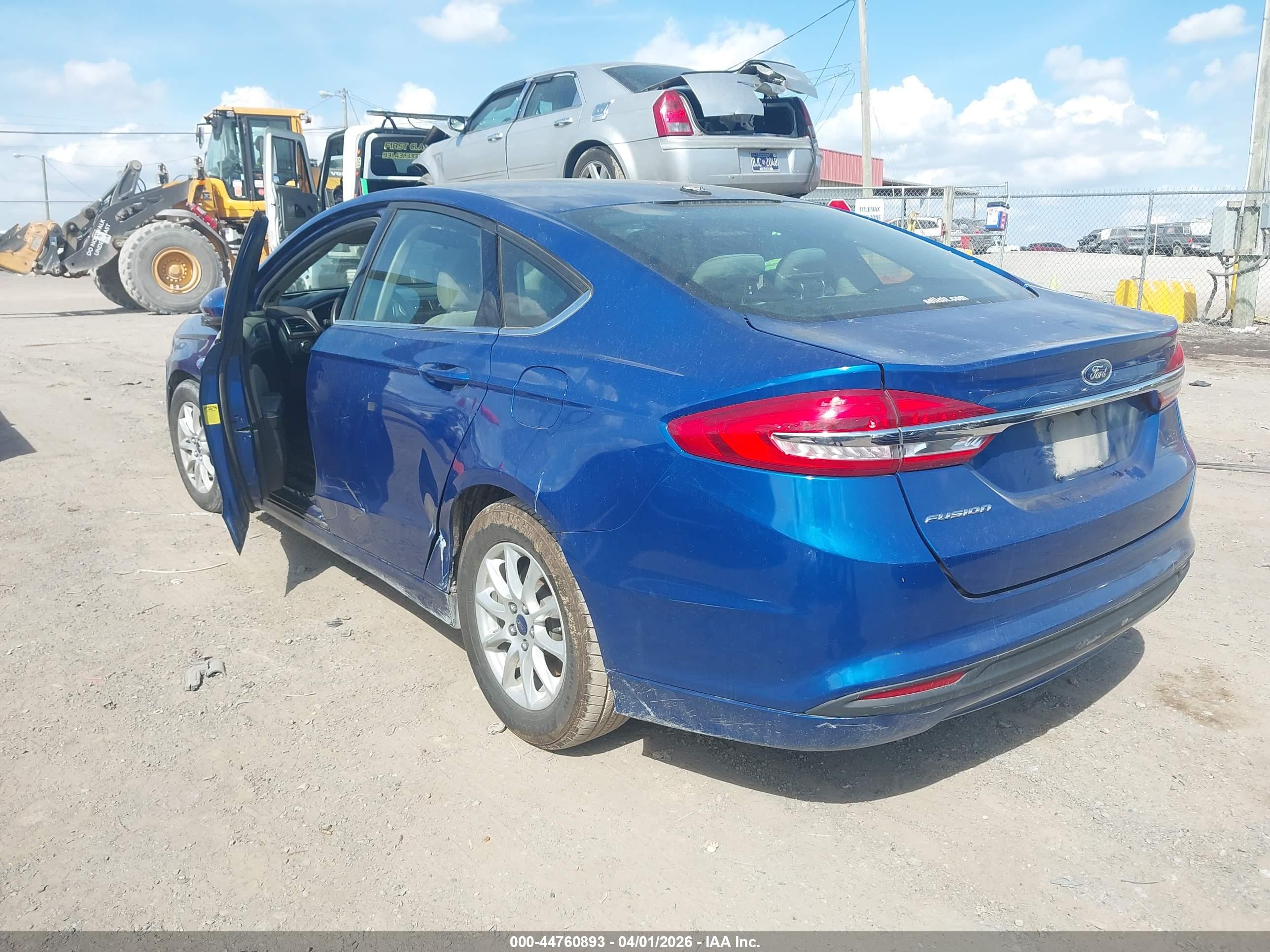 FORD FUSION image 3