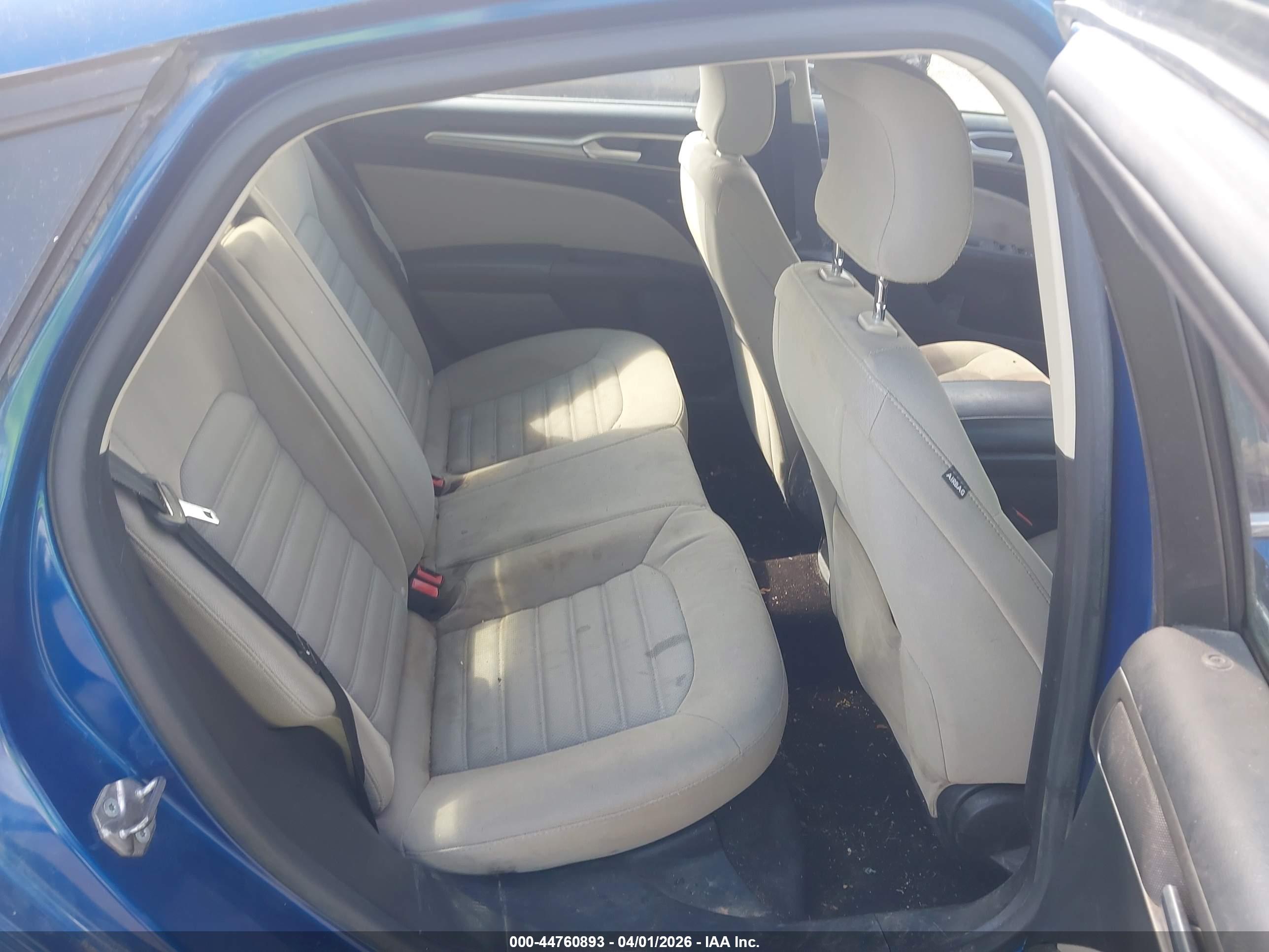 FORD FUSION image 8