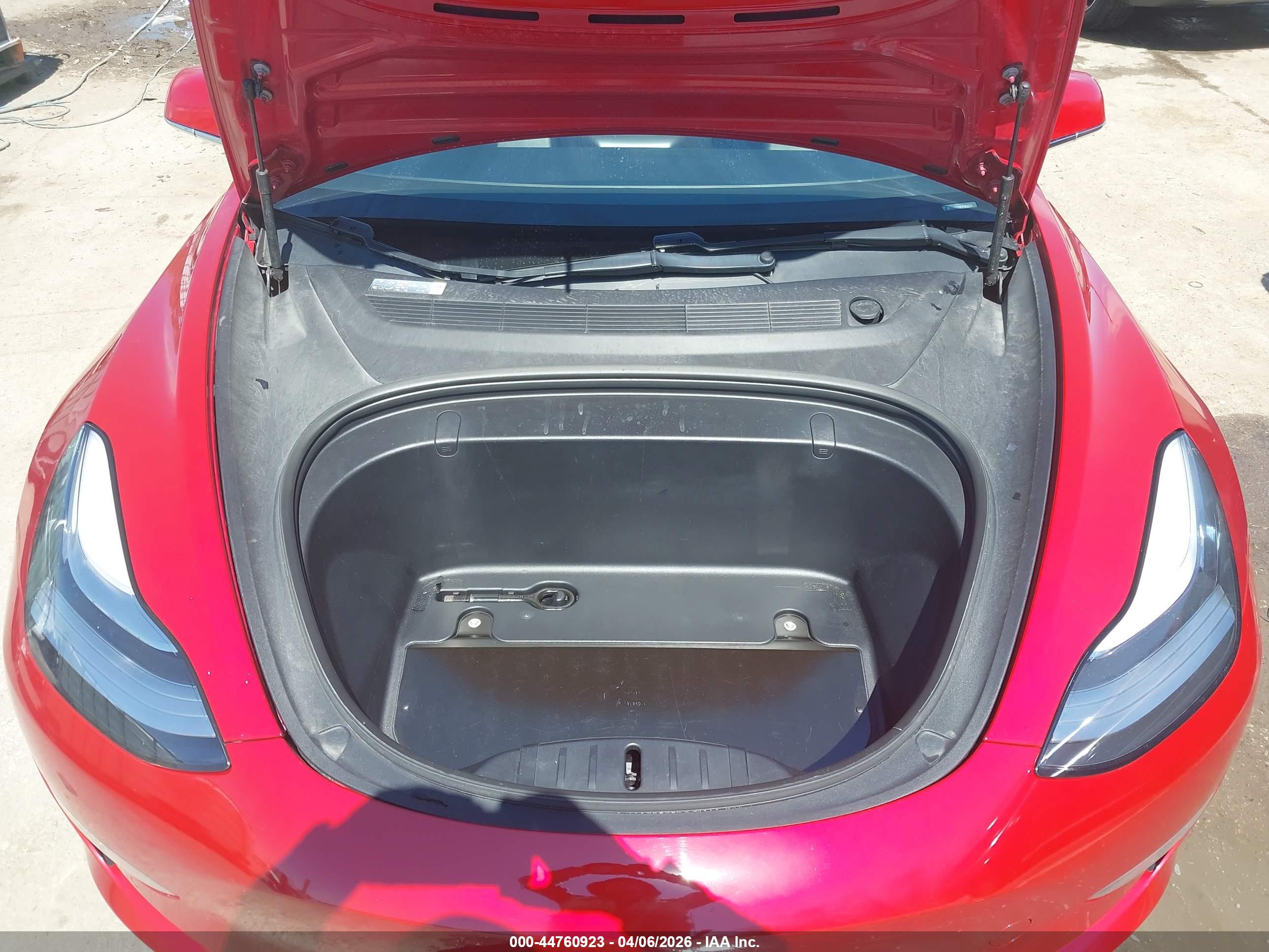 TESLA MODEL image 10