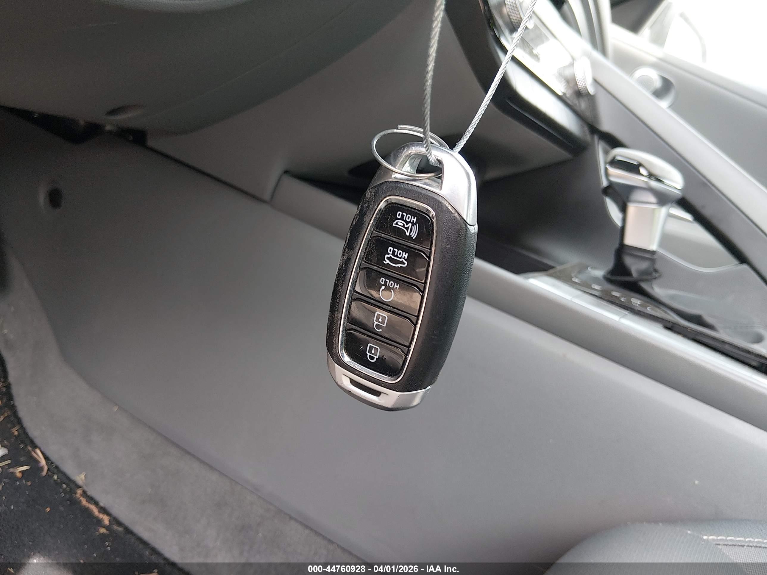 HYUNDAI ELANTRA image 11
