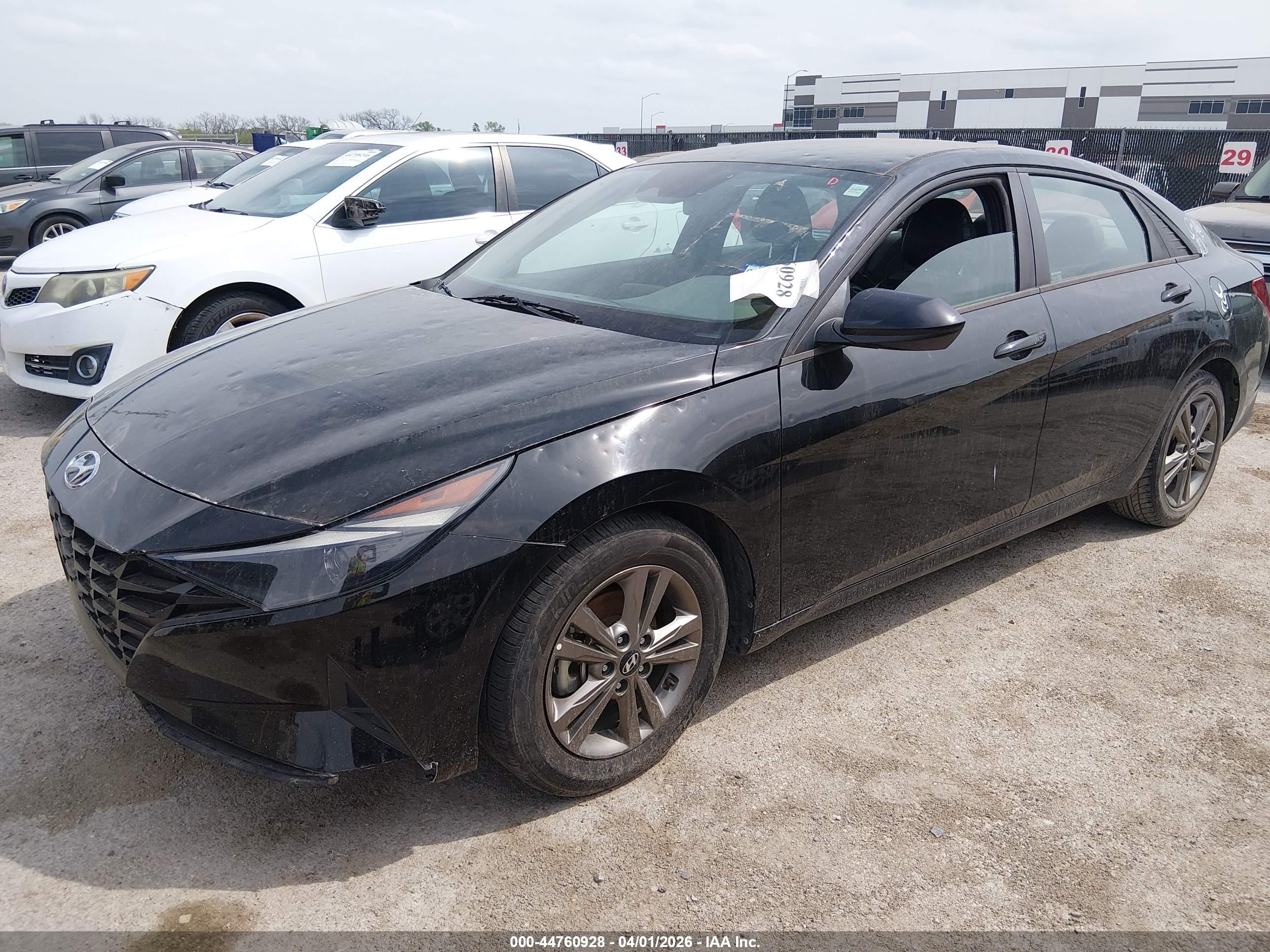 HYUNDAI ELANTRA image 2