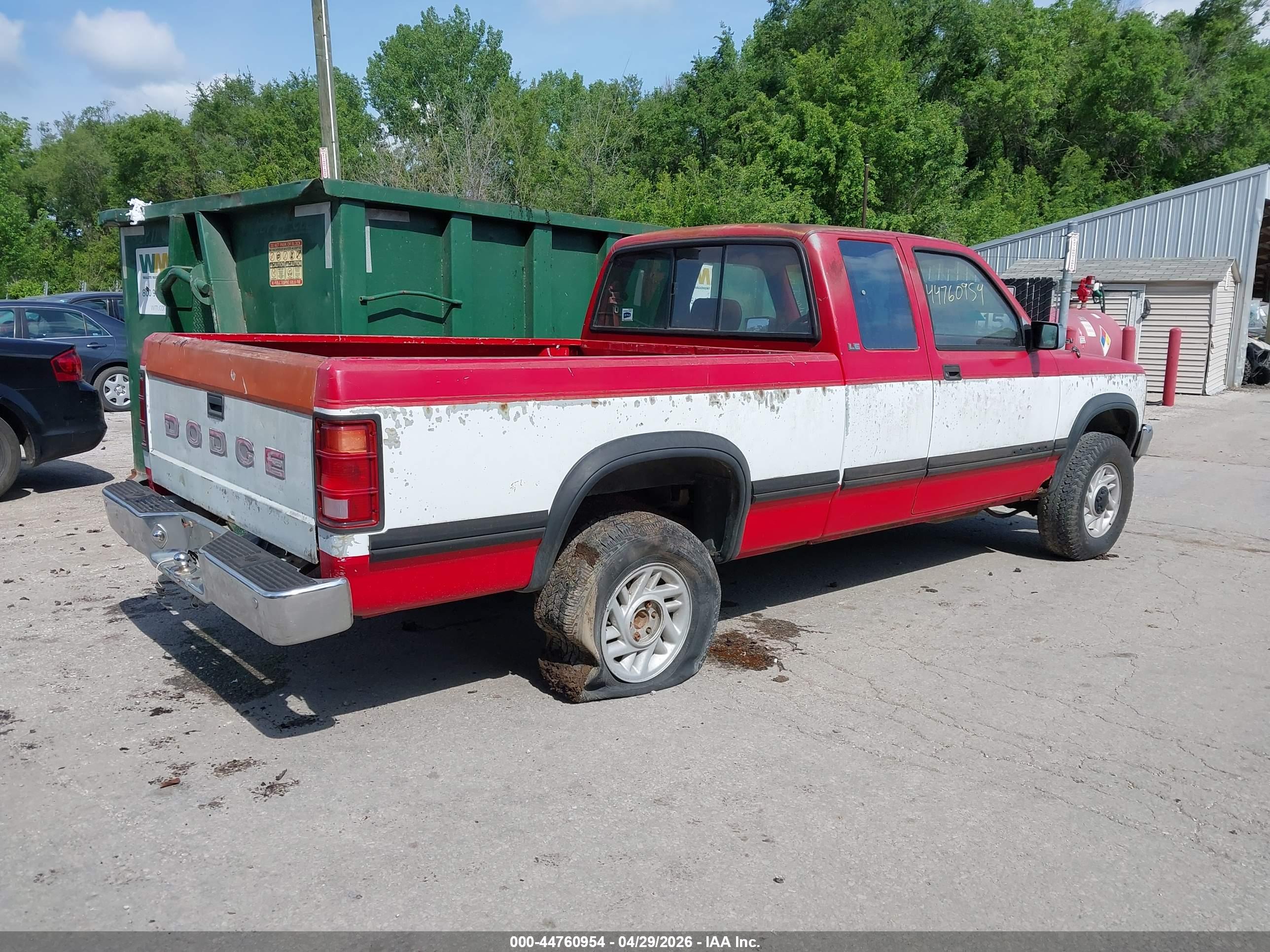 DODGE DAKOTA image 4