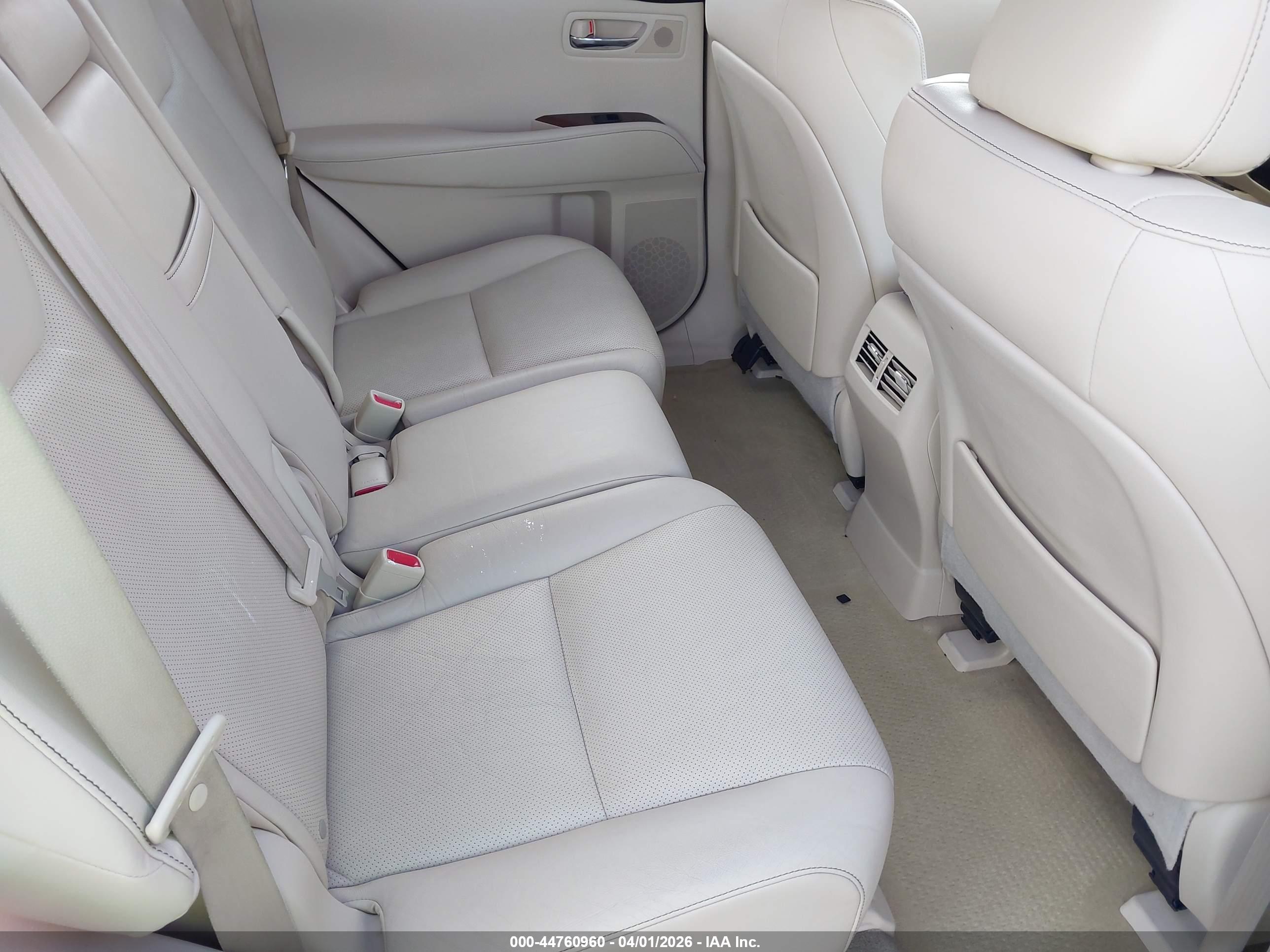 LEXUS RX image 8