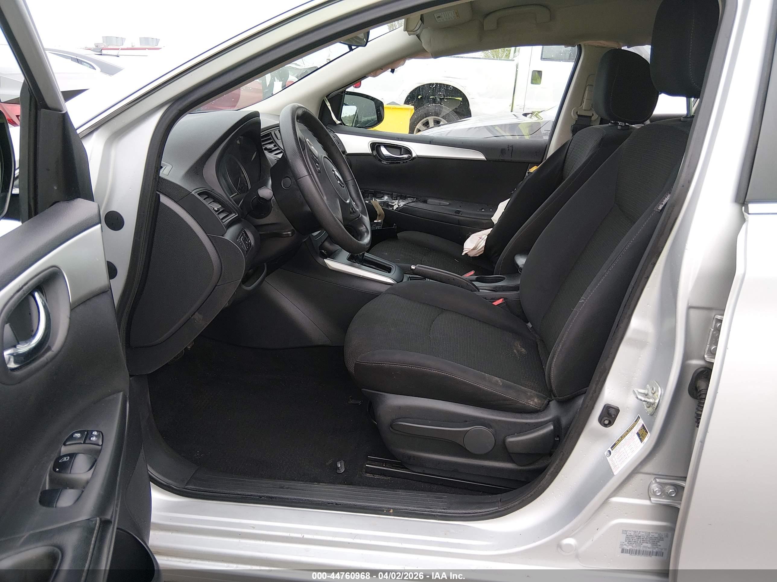 NISSAN SENTRA image 5