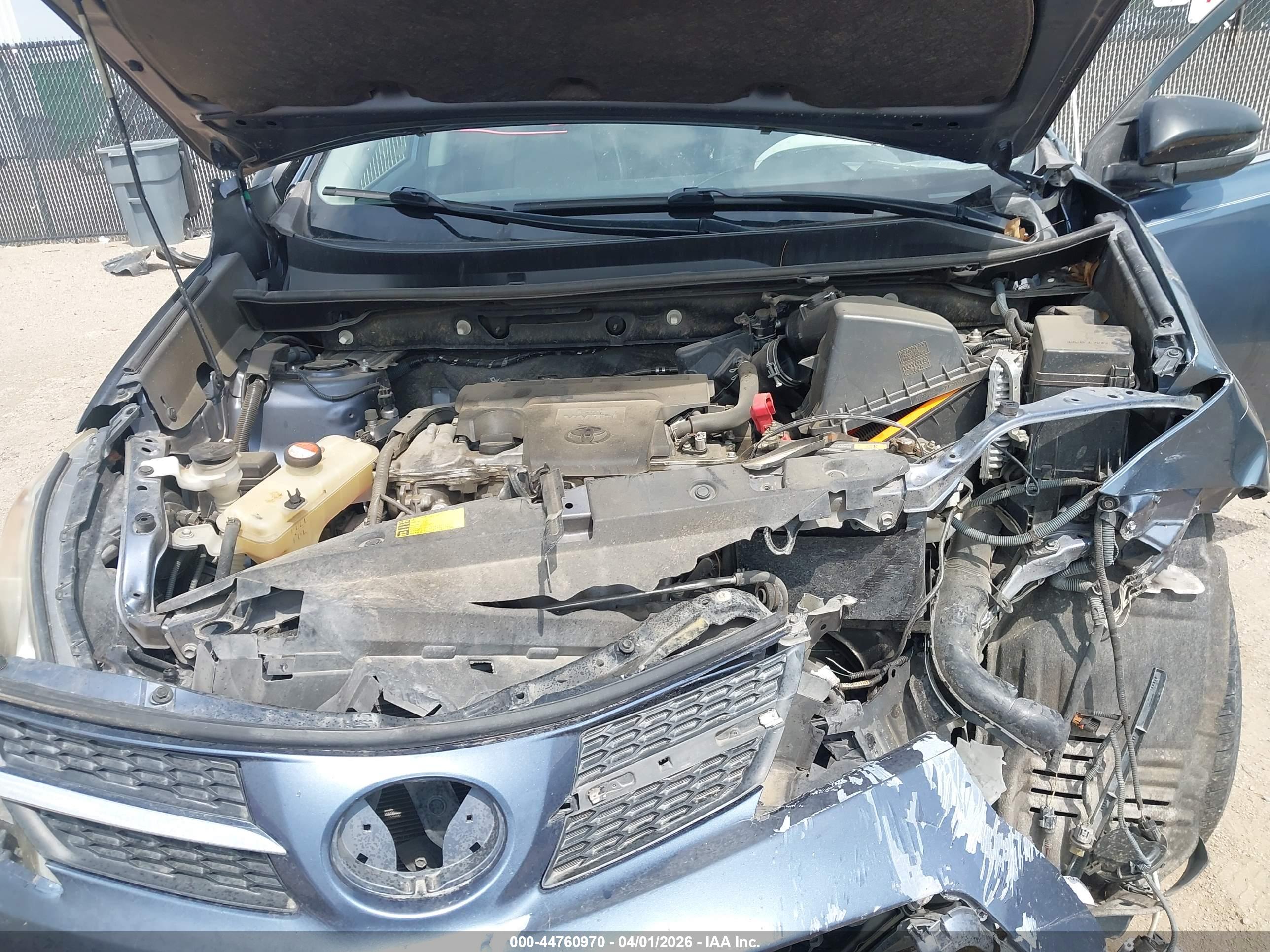 TOYOTA RAV4 image 10