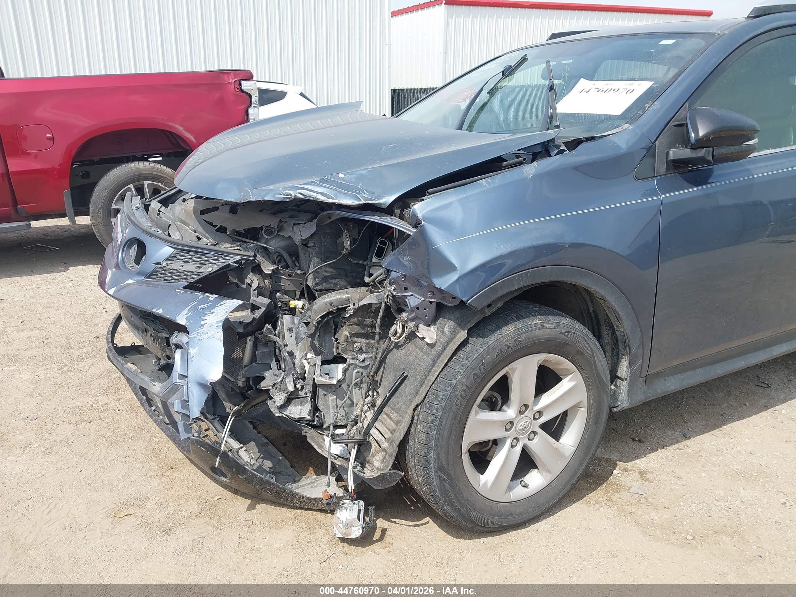 TOYOTA RAV4 image 6