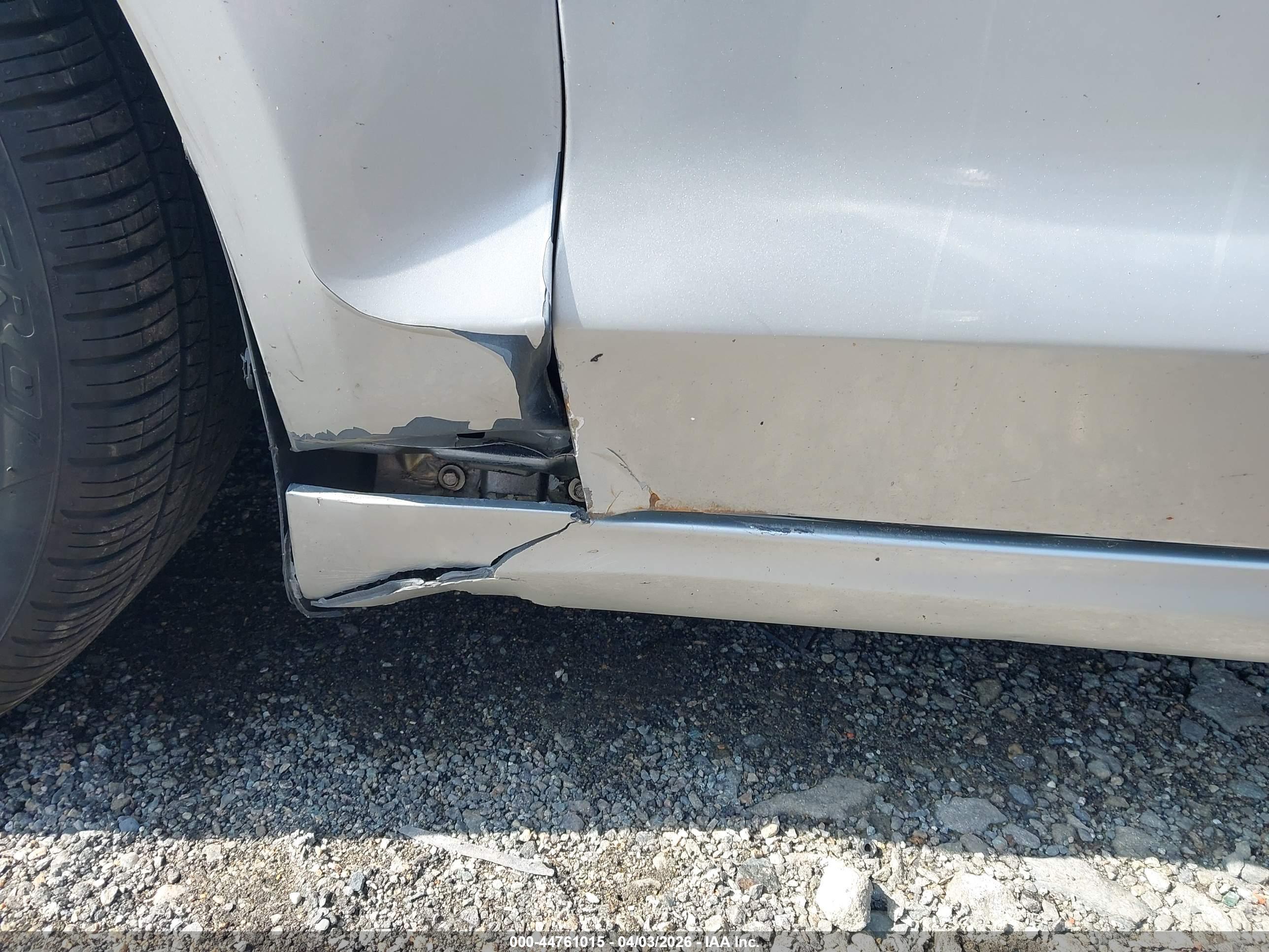 FORD FUSION image 6