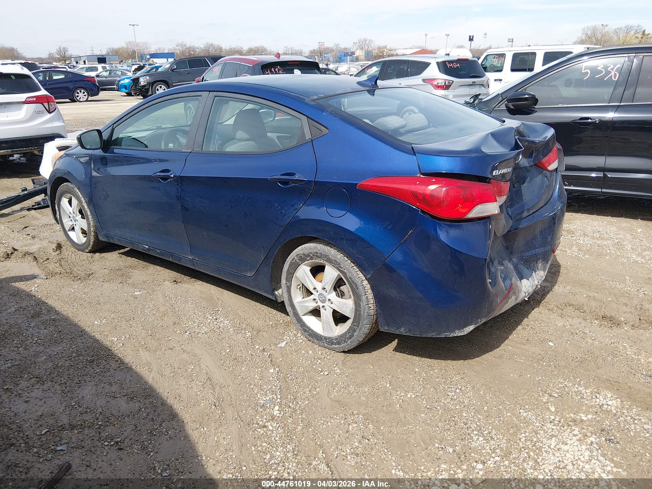HYUNDAI ELANTRA image 3
